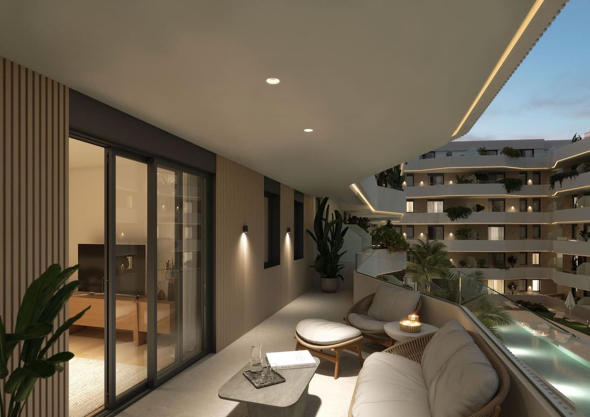 Laguna Suites is a residential complex that redefines the concept of the avant-garde, achieving an architectural balance