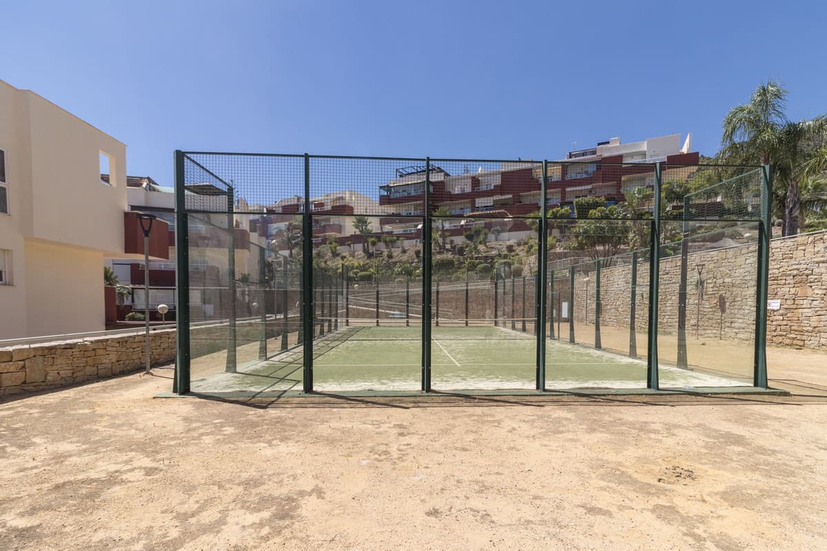 Beautiful 80-square-meter apartment for sale in a quiet gated community in Santangelo Norte
