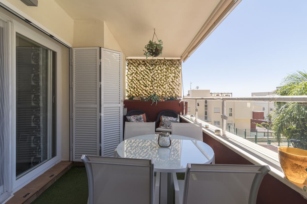 Beautiful 80-square-meter apartment for sale in a quiet gated community in Santangelo Norte