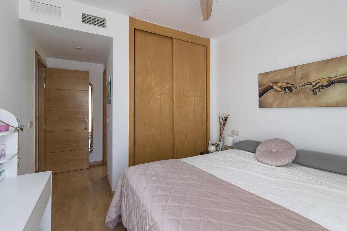 Beautiful 80-square-meter apartment for sale in a quiet gated community in Santangelo Norte