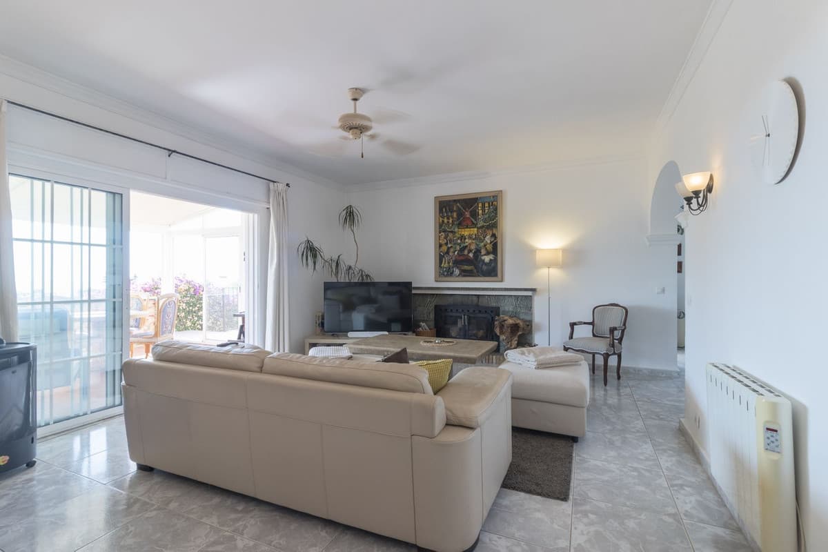 Beautiful villa for sale just minutes from Mijas Pueblo