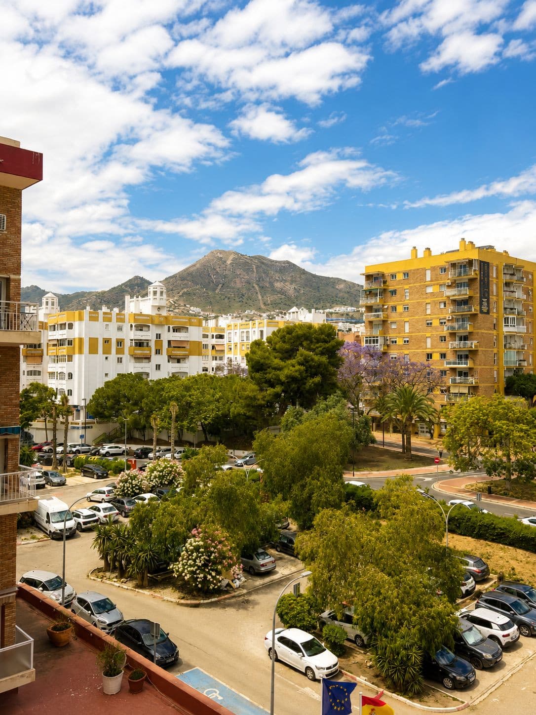 Benalmádena – Arroyo de la Miel | Renovated studio with tourist license and partial sea views For sale, a cozy, complete