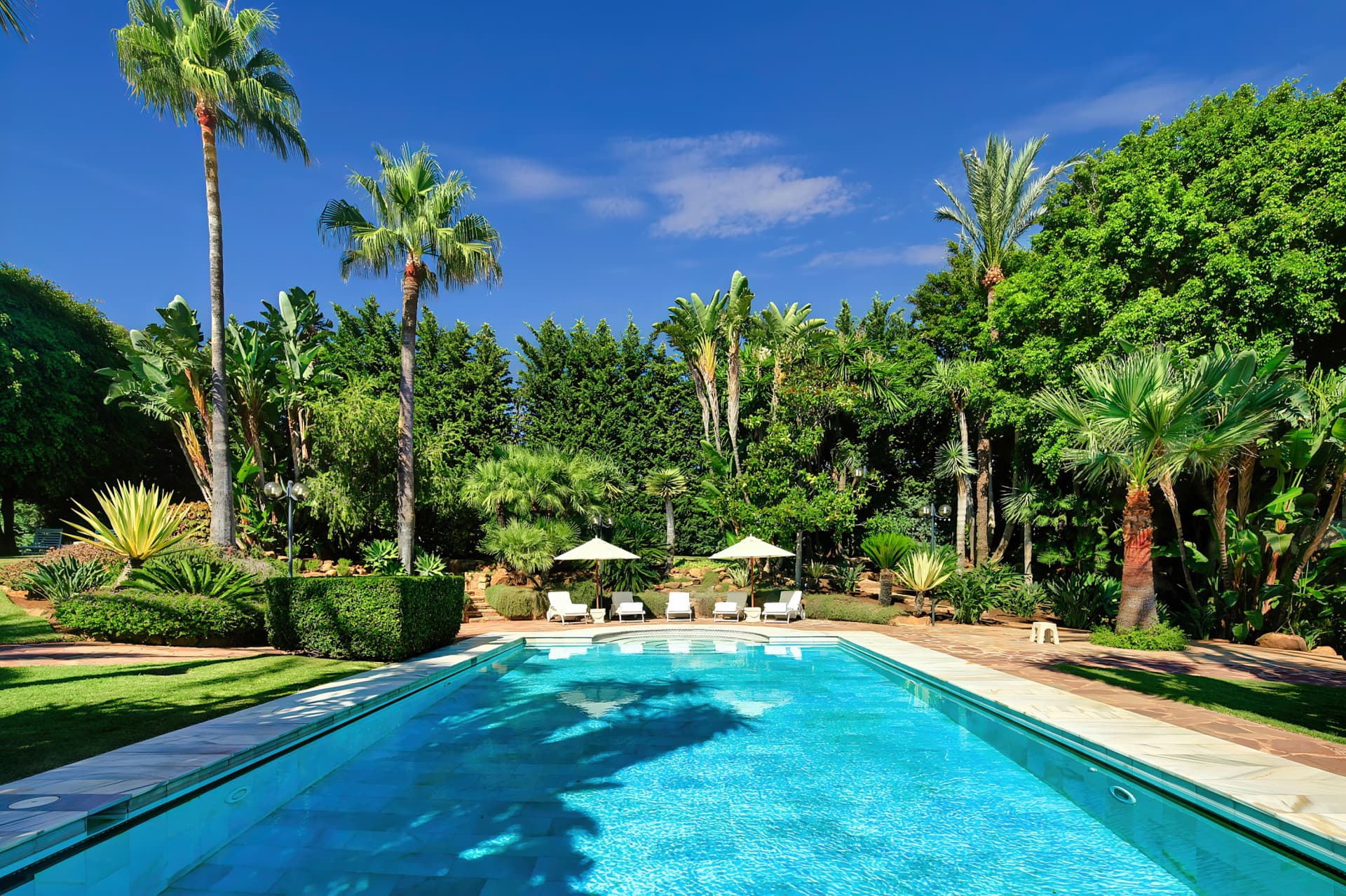 A Masterpiece of Elegance and Serenity Discover timeless elegance in this exceptional villa located in Río Real, one of