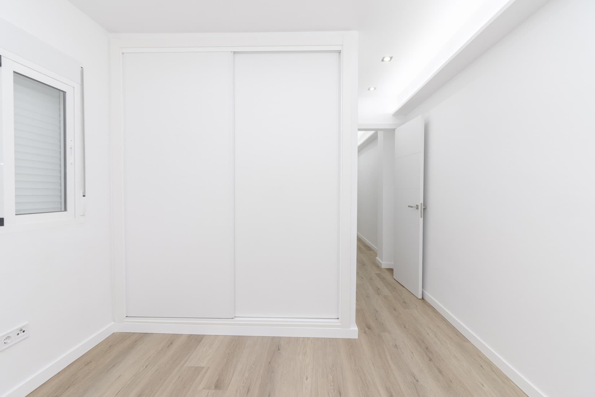 Excellent apartment för sale in the heart of Fuengirola, just 100 meters from the sea, close to all amenities and transp