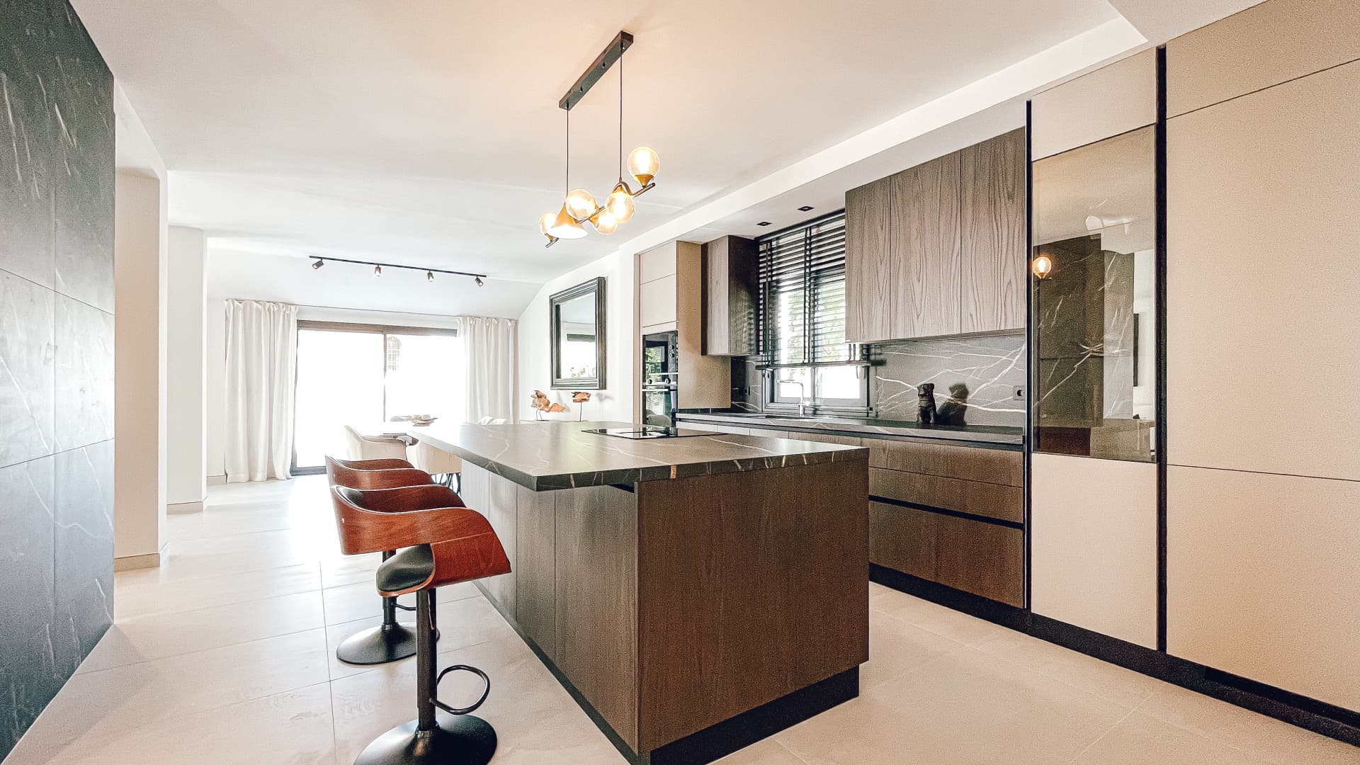 A spacious high-end detached house/villa is for sale, located in the exclusive area of Rodeo Alto (Marbella)
