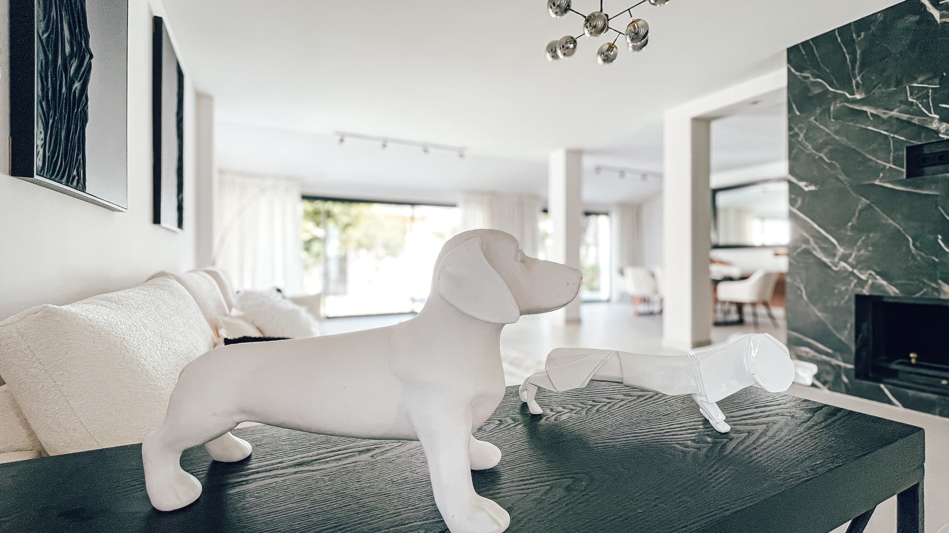 A spacious high-end detached house/villa is for sale, located in the exclusive area of Rodeo Alto (Marbella)