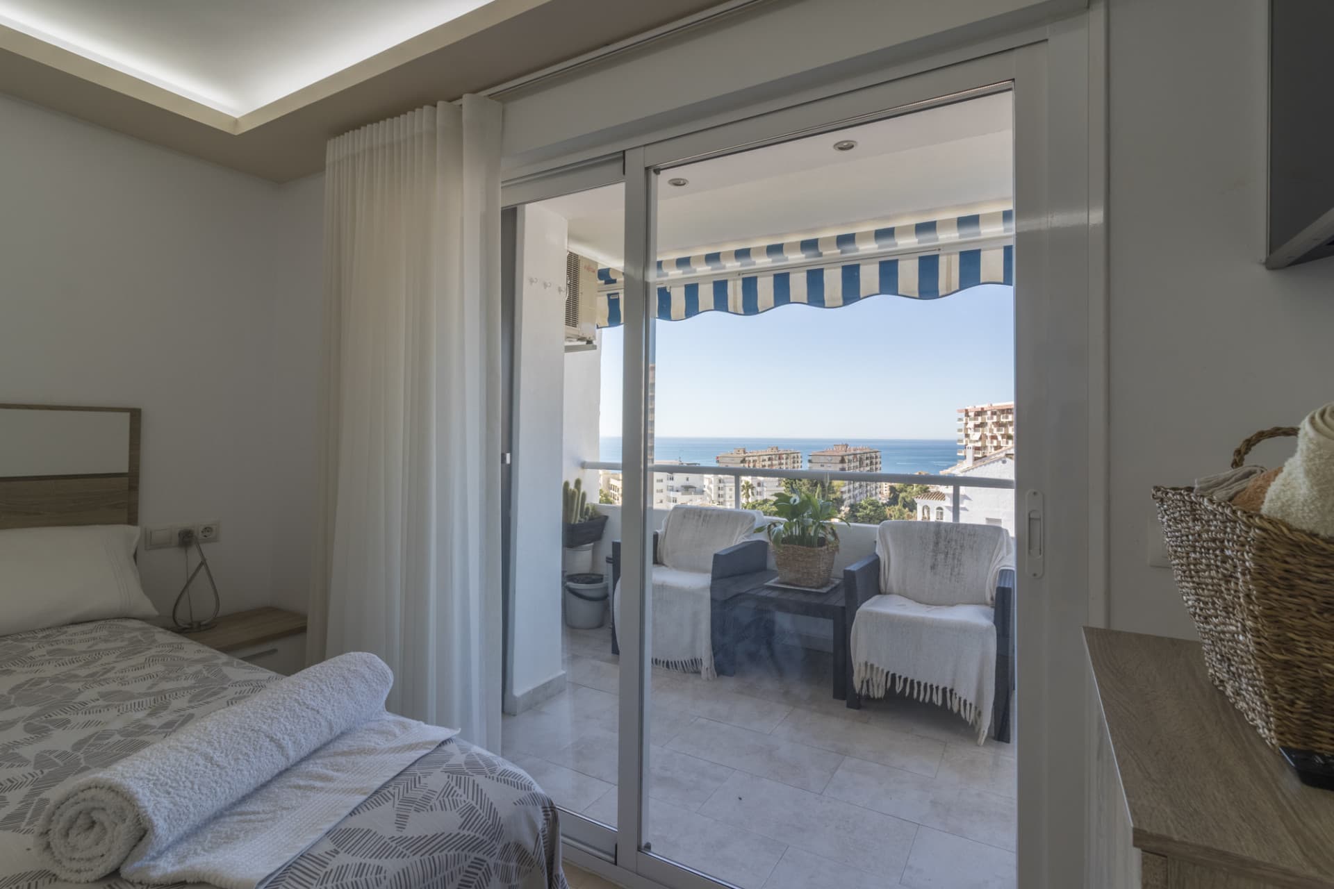 Wonderful apartment for sale, with an excellent location, sea views, surrounded by amenities, and just a few minutes' wa