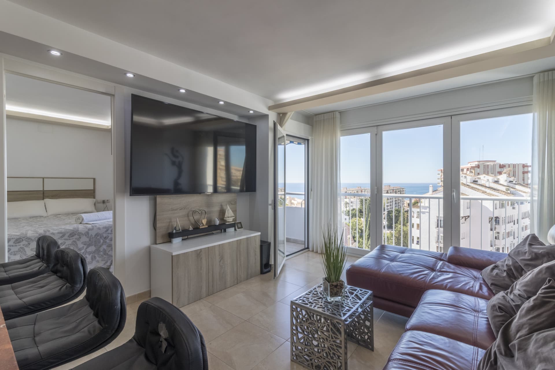 Wonderful apartment for sale, with an excellent location, sea views, surrounded by amenities, and just a few minutes' wa