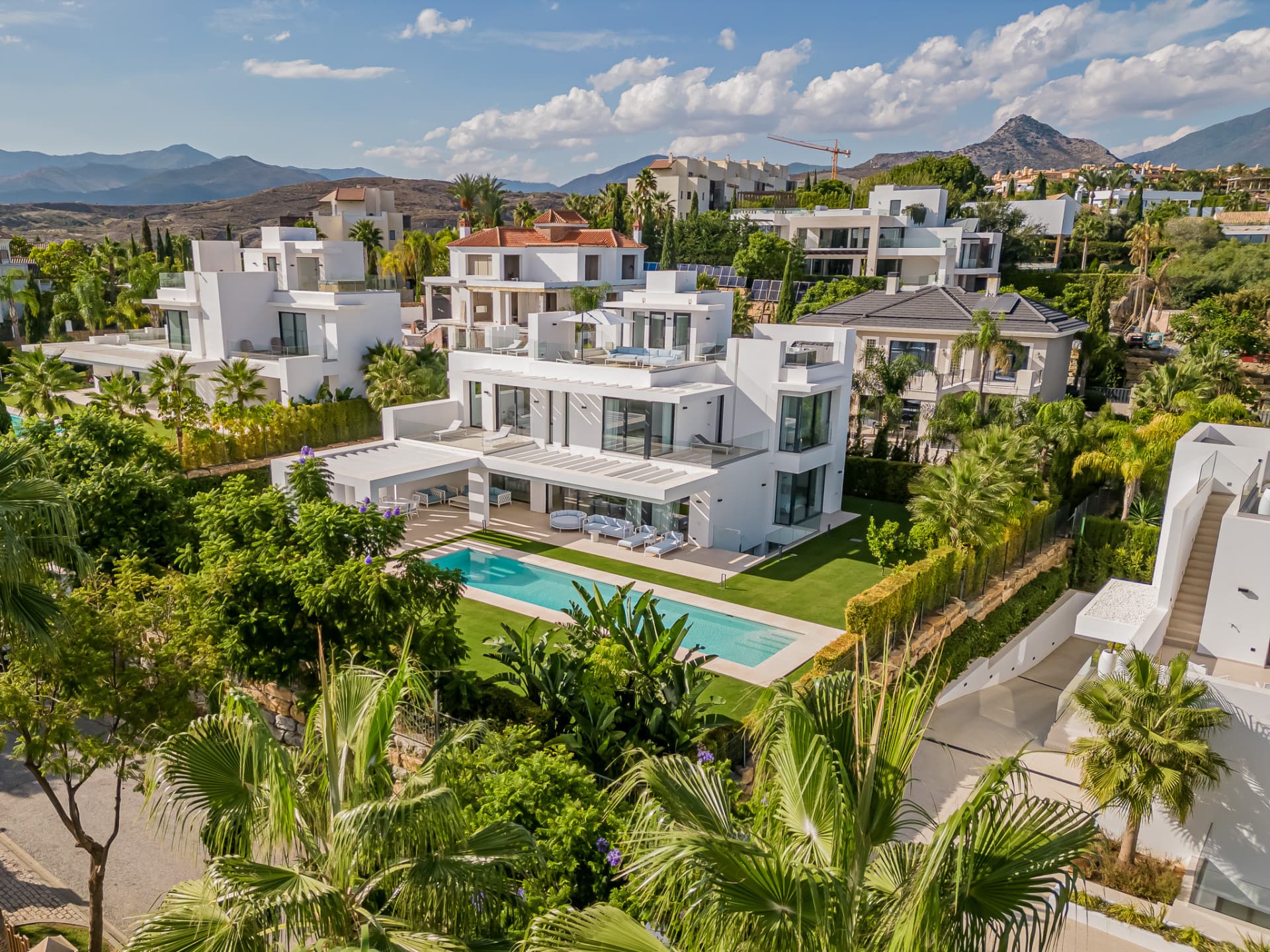 FLAMINGOS 26, CONTEMPORARY VILLA IN LOS FLAMINGOS, BENAHAVIS