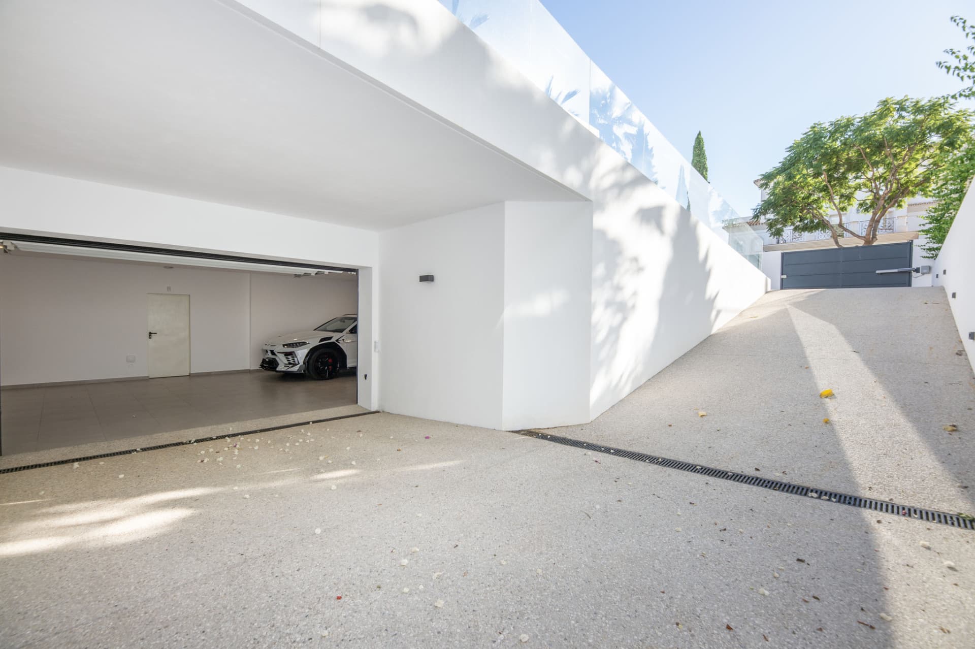 FLAMINGOS 26, CONTEMPORARY VILLA IN LOS FLAMINGOS, BENAHAVIS