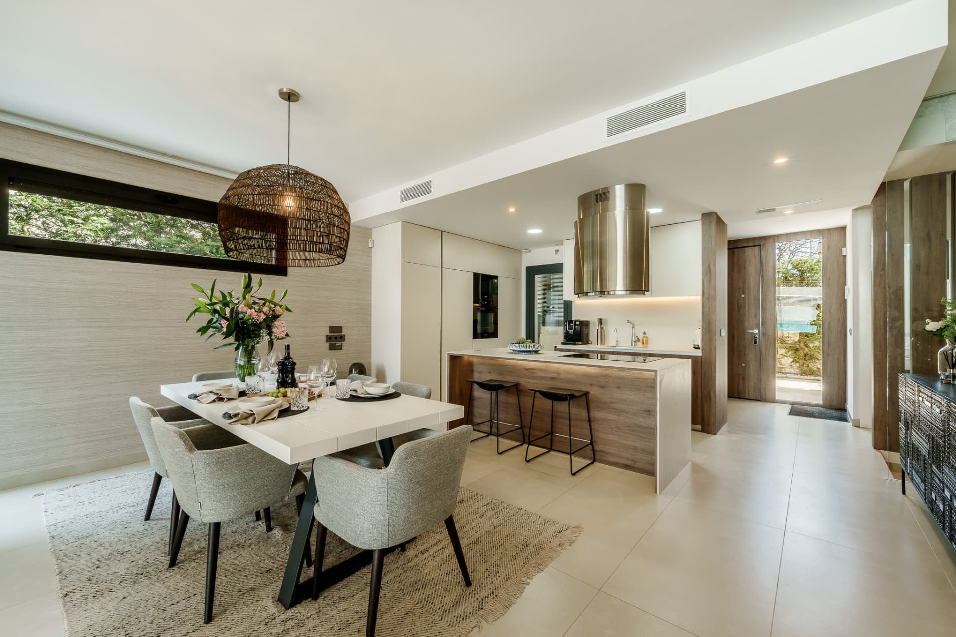 Contemporary Elegance by the Sea in Bahía de Banús This sophisticated, contemporary semi-detached villa is located in Ba