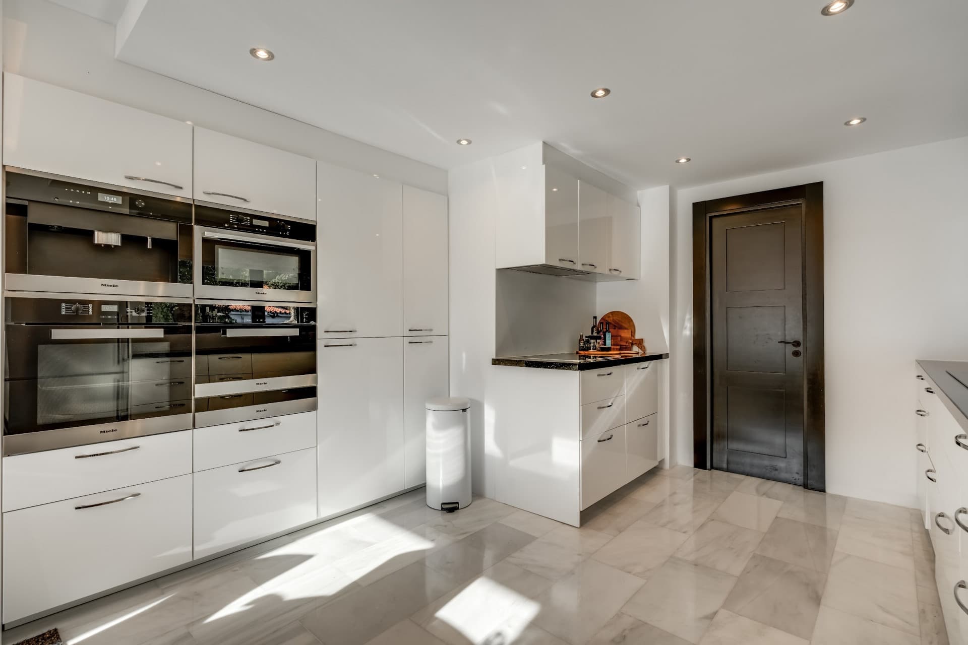 This beautifully refurbished villa, renovated just a year ago, offers the perfect combination of elegance, comfort, and