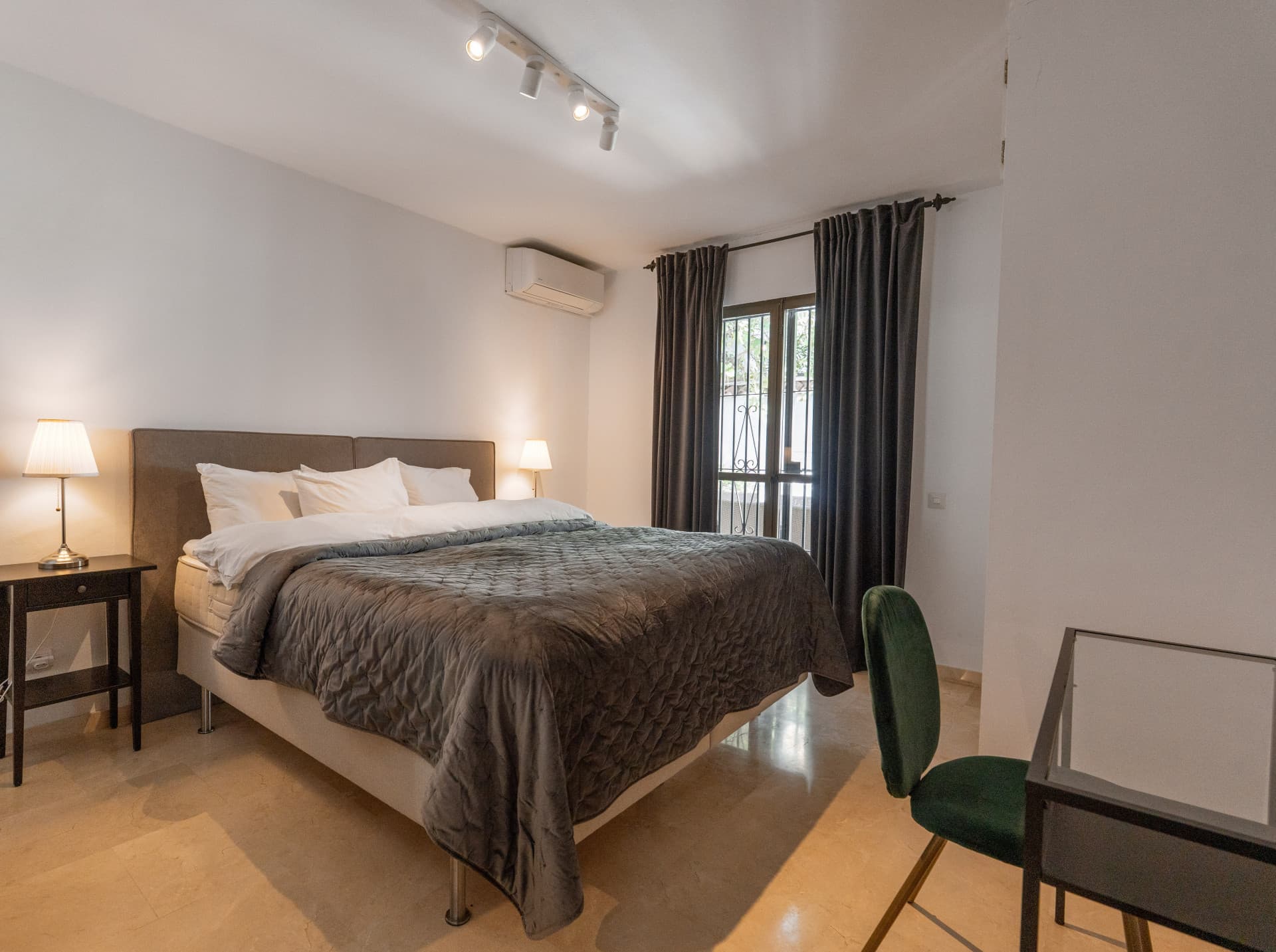 Splendor & Panoramic Views in La Sierrezuela Perched on the highest ridge of La Sierrezuela, this singular family villa