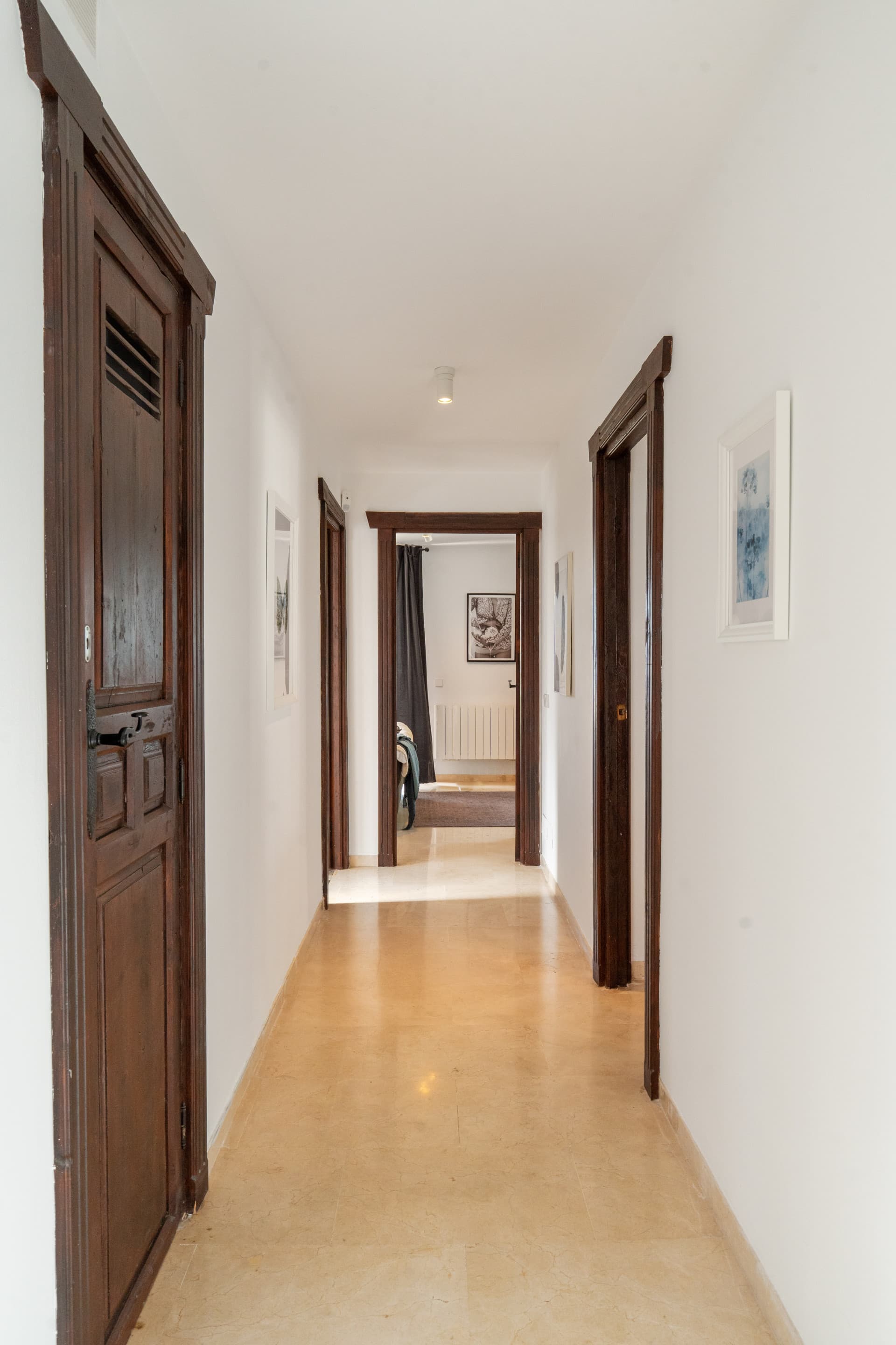 Splendor & Panoramic Views in La Sierrezuela Perched on the highest ridge of La Sierrezuela, this singular family villa