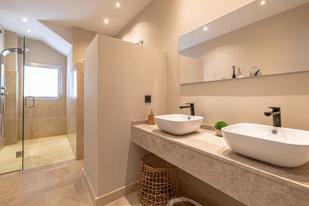Architectural Contemporary Villa in El Rosario, East Marbella Situated within the established residential enclave of El