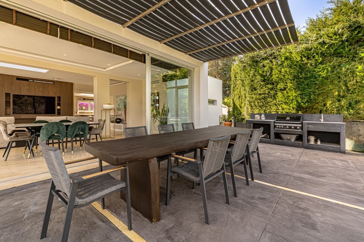 Architectural Contemporary Villa in El Rosario, East Marbella Situated within the established residential enclave of El