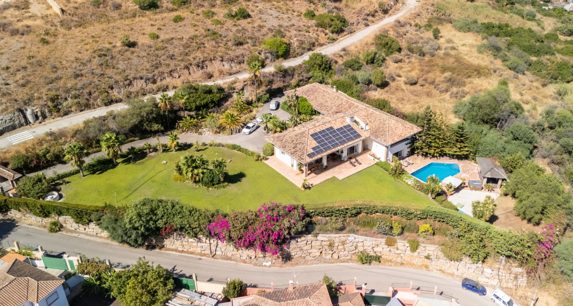 Exclusive Private Villa in the Hills of Benahavís Experience the ultimate in luxury living with this extraordinary villa