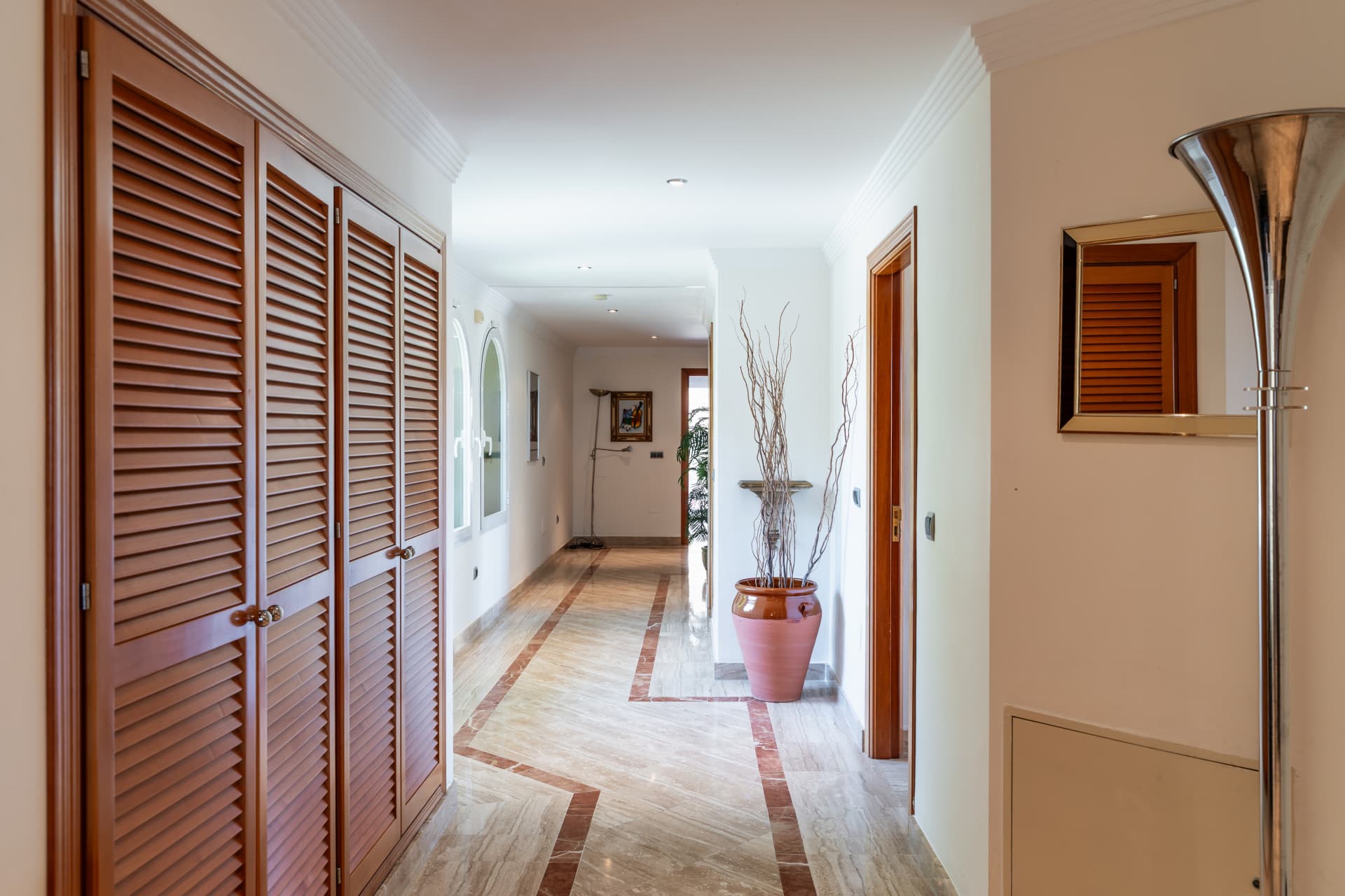 Exclusive Private Villa in the Hills of Benahavís Experience the ultimate in luxury living with this extraordinary villa