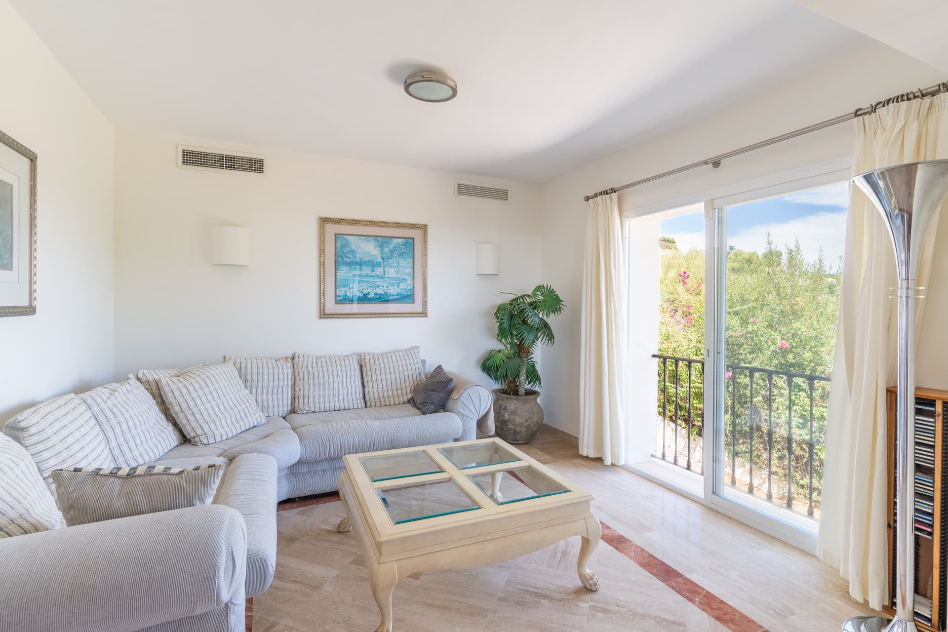 Exclusive Private Villa in the Hills of Benahavís Experience the ultimate in luxury living with this extraordinary villa