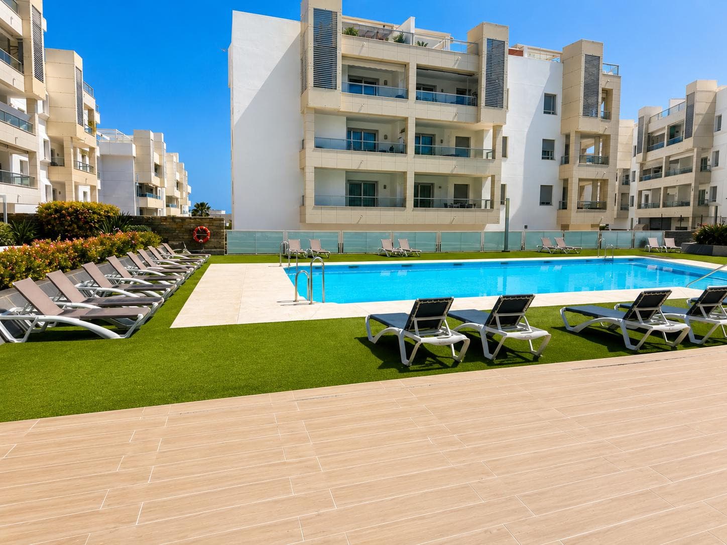 Super modern apartment, finished to the highest standards and with an unbeatable location in the beach area of San Pedro