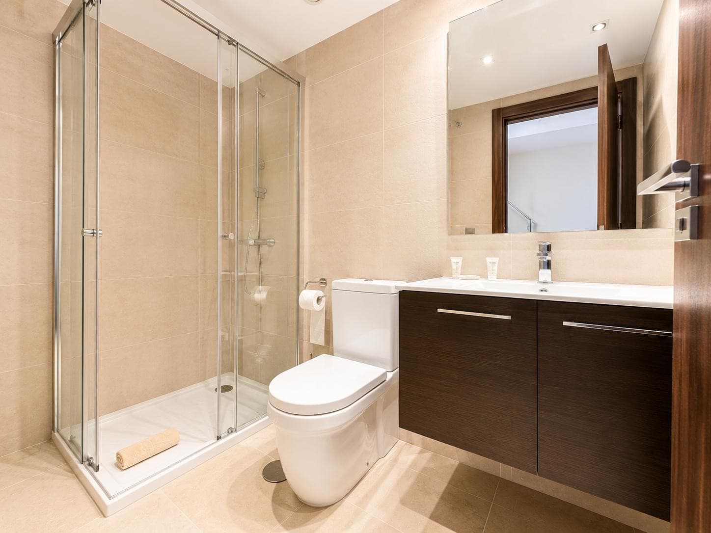 Super modern apartment, finished to the highest standards and with an unbeatable location in the beach area of San Pedro