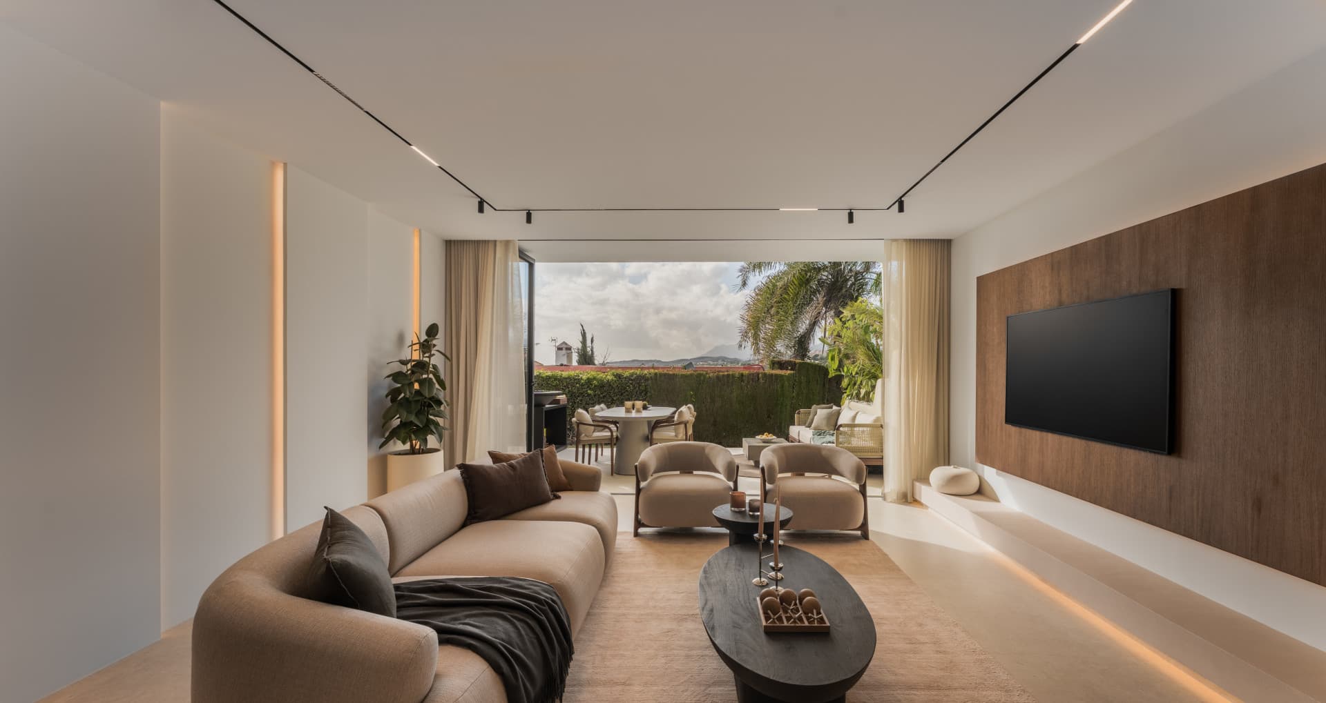 Step into this elegant three-bedroom, three-bathroom townhouse, ideally situated in one of Aloha’s most sought-after res