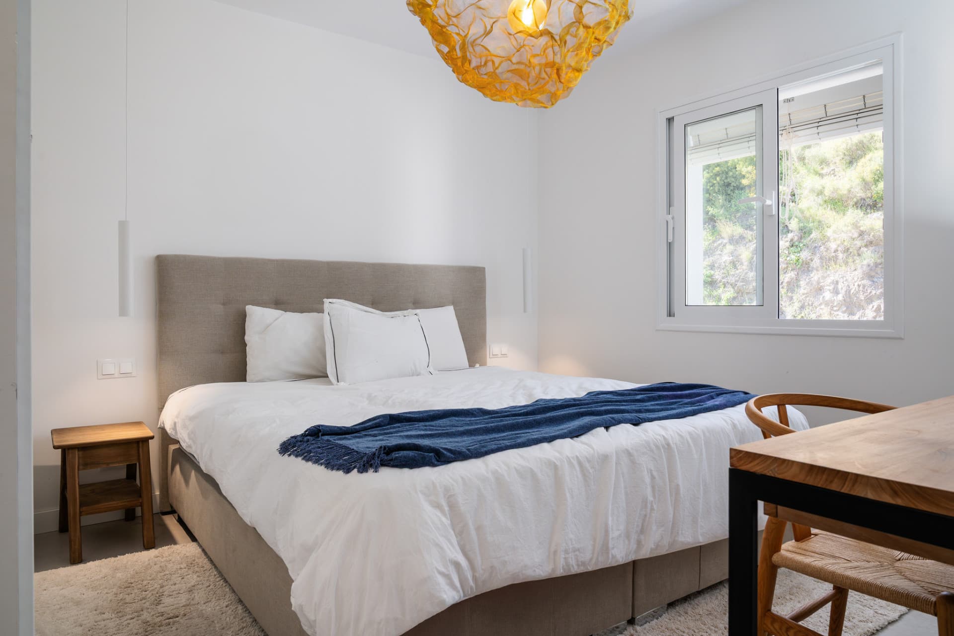Discover your dream retreat in this stunning penthouse located in the prestigious La Quinta area of Marbella