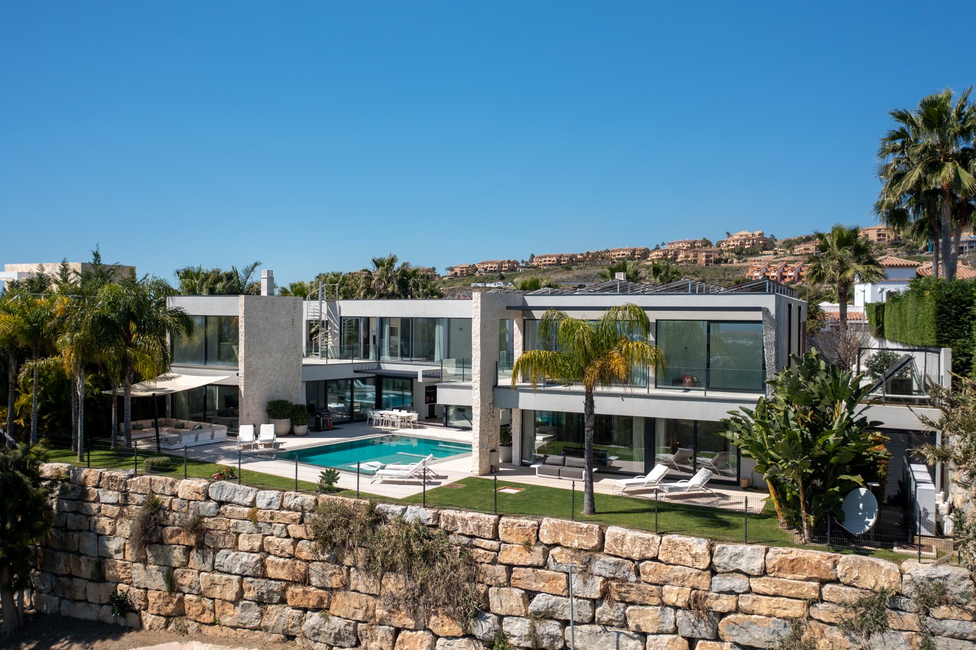 Villa Aqua is a newly built, luxury contemporary villa located in the highly sought-after urbanization of La Alquería, B