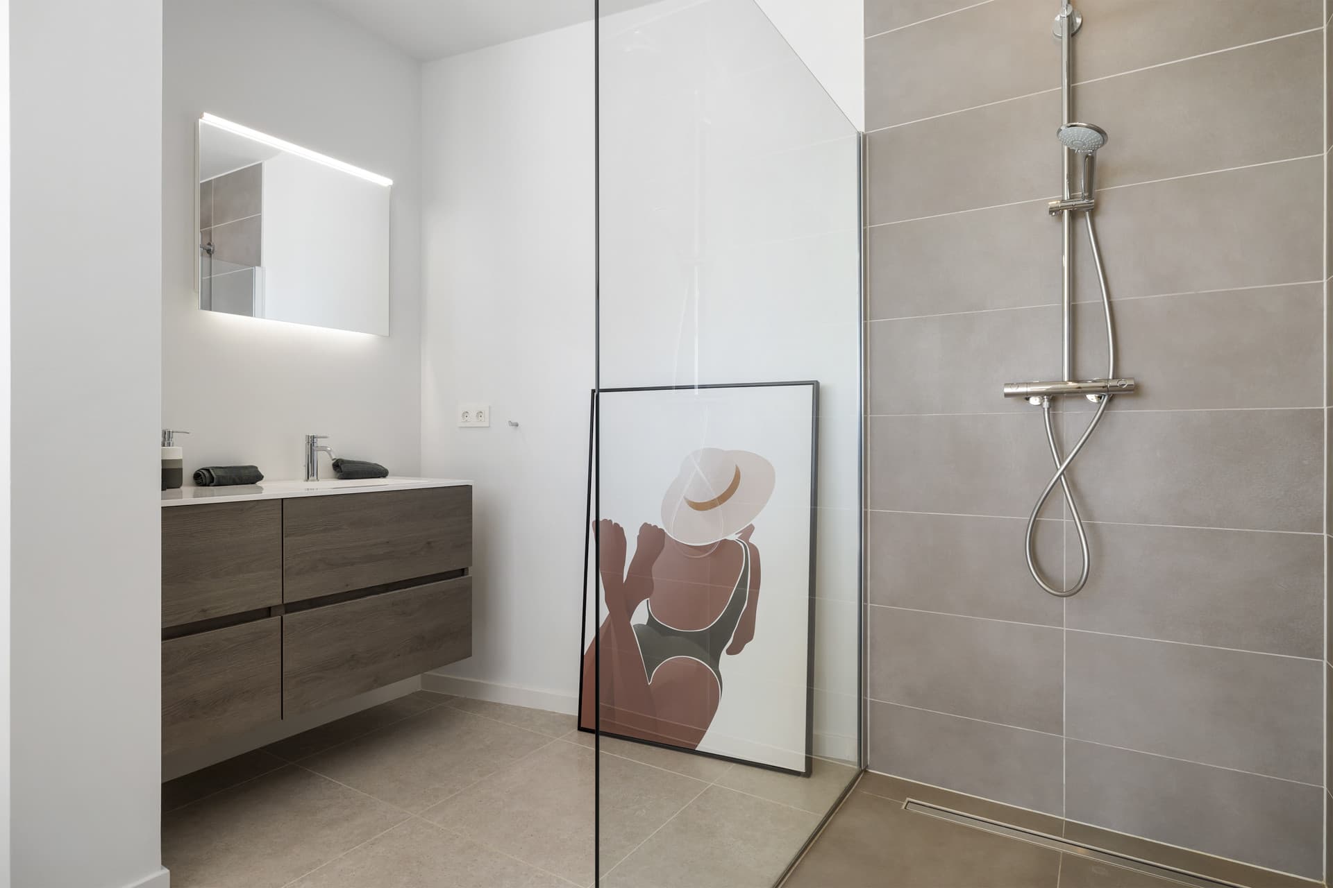 Villa Aqua is a newly built, luxury contemporary villa located in the highly sought-after urbanization of La Alquería, B