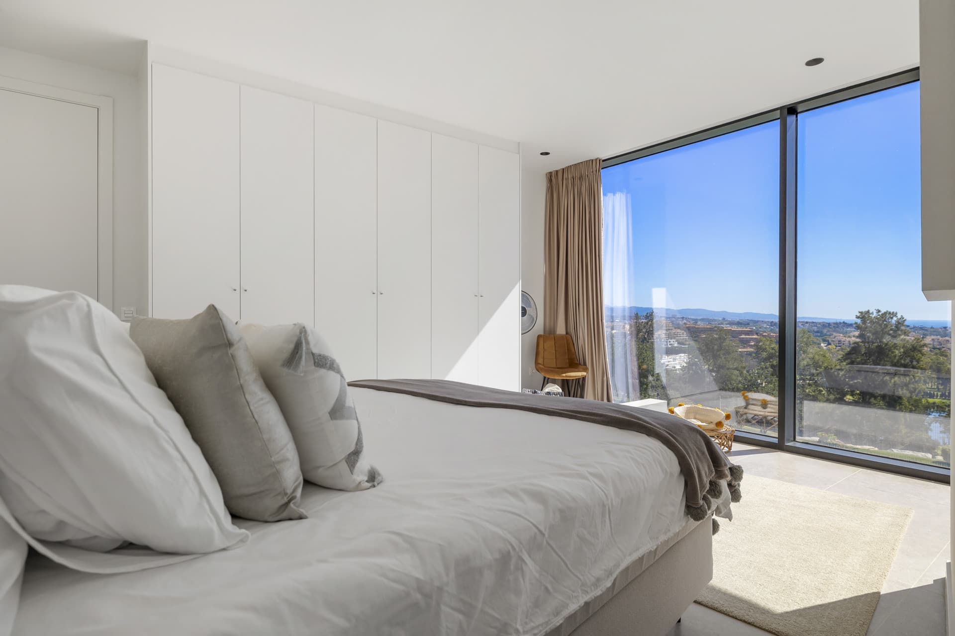 Villa Aqua is a newly built, luxury contemporary villa located in the highly sought-after urbanization of La Alquería, B