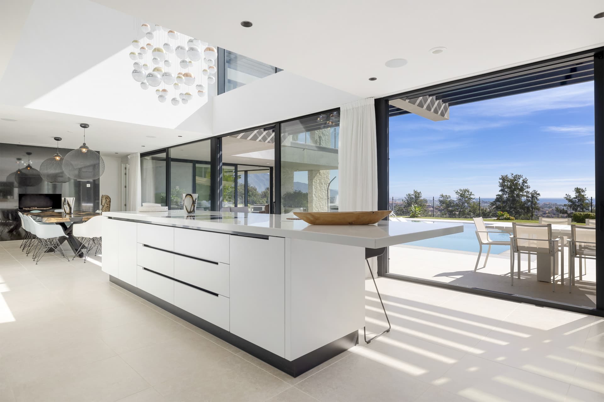 Villa Aqua is a newly built, luxury contemporary villa located in the highly sought-after urbanization of La Alquería, B