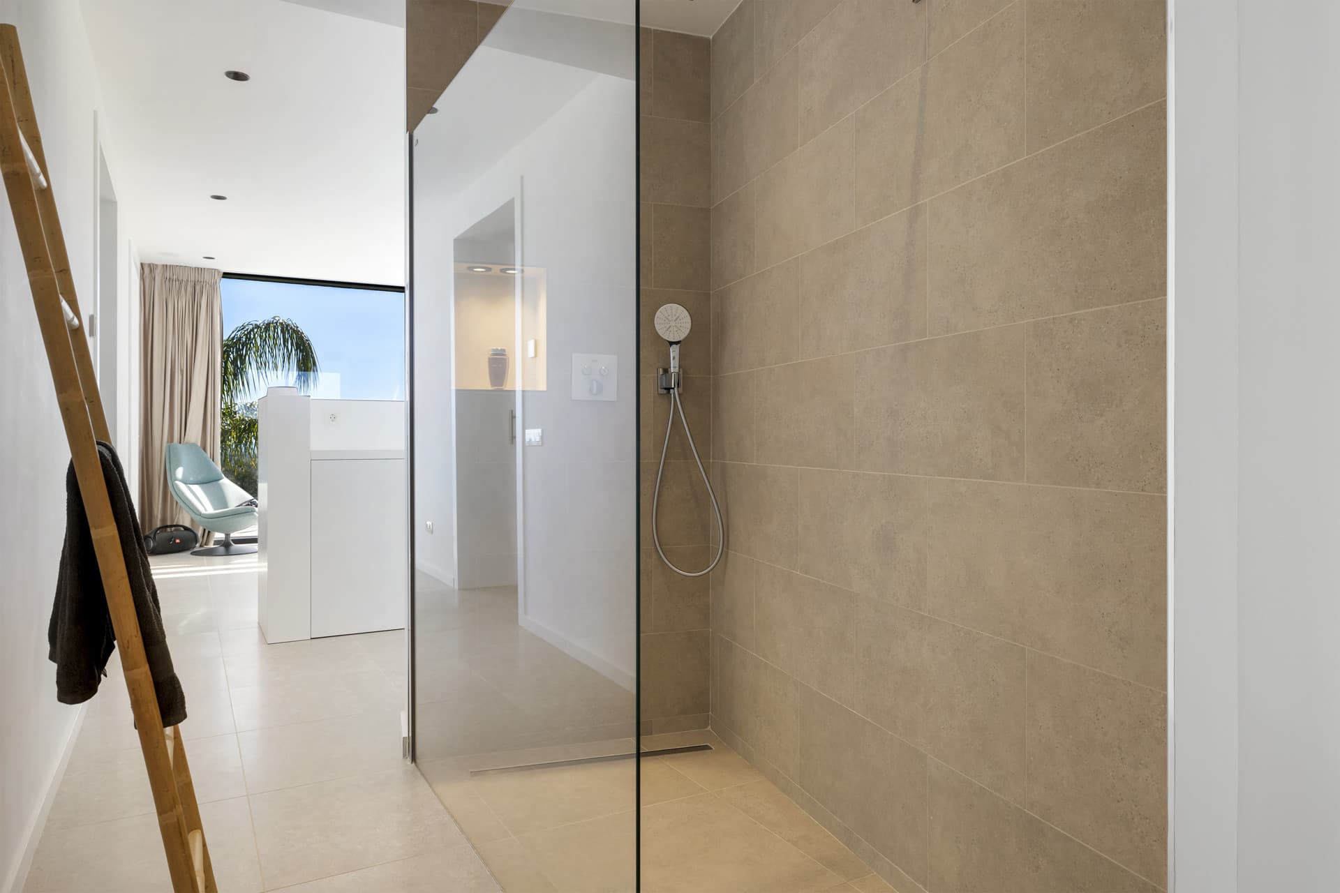 Villa Aqua is a newly built, luxury contemporary villa located in the highly sought-after urbanization of La Alquería, B