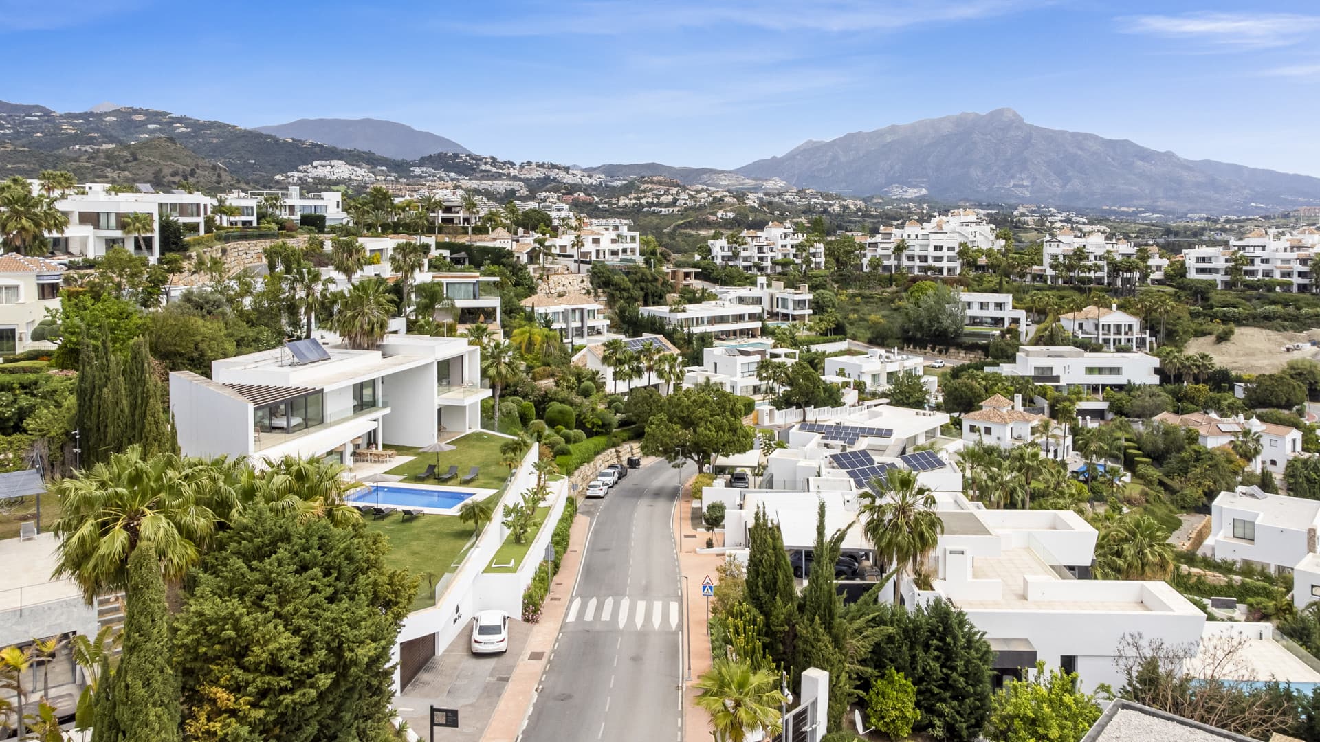 Sophisticated Villa With Panoramic Vistas and Lush Greenery Set in the prestigious enclave of La Alquería in Benahavís,
