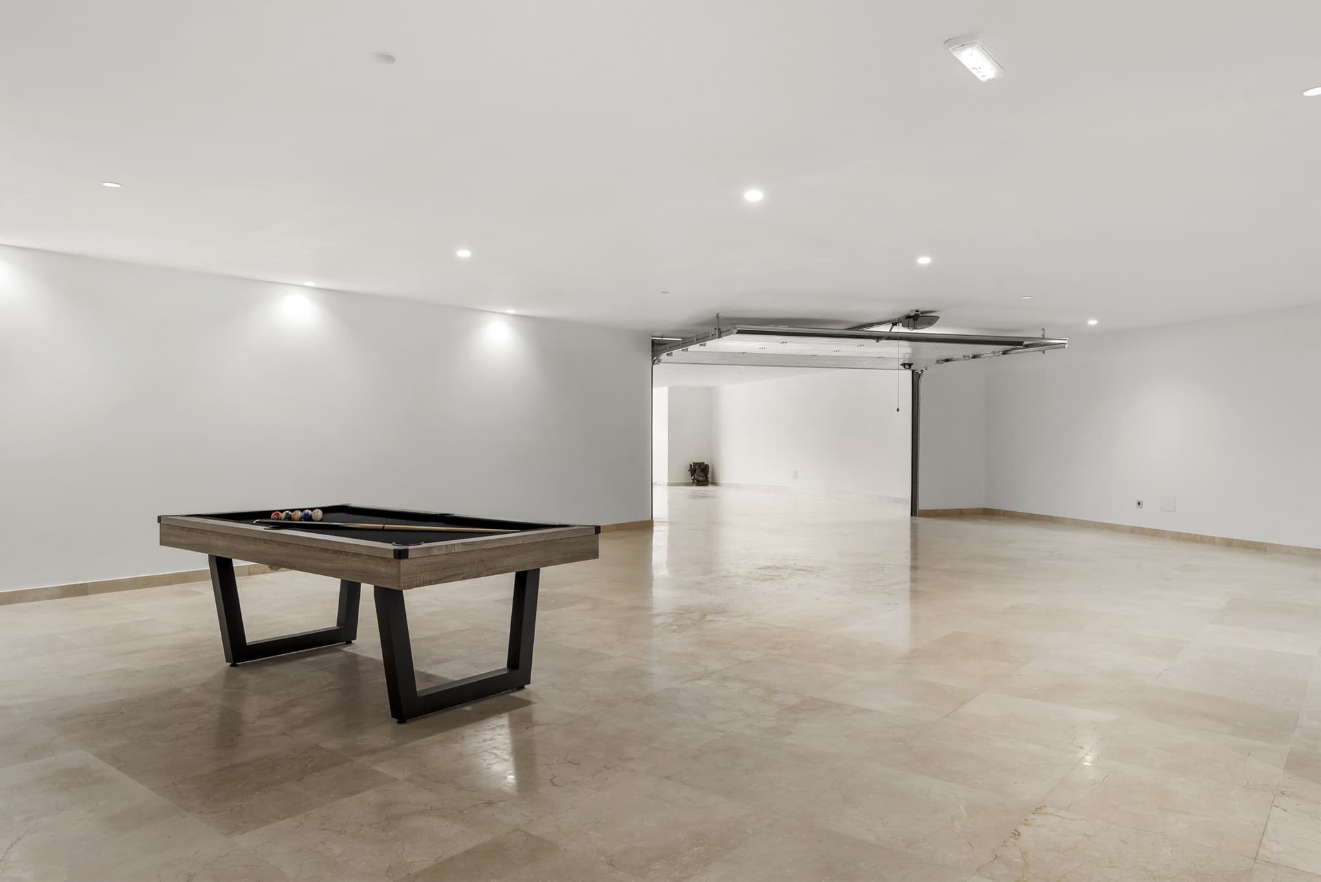 Sophisticated Villa With Panoramic Vistas and Lush Greenery Set in the prestigious enclave of La Alquería in Benahavís,
