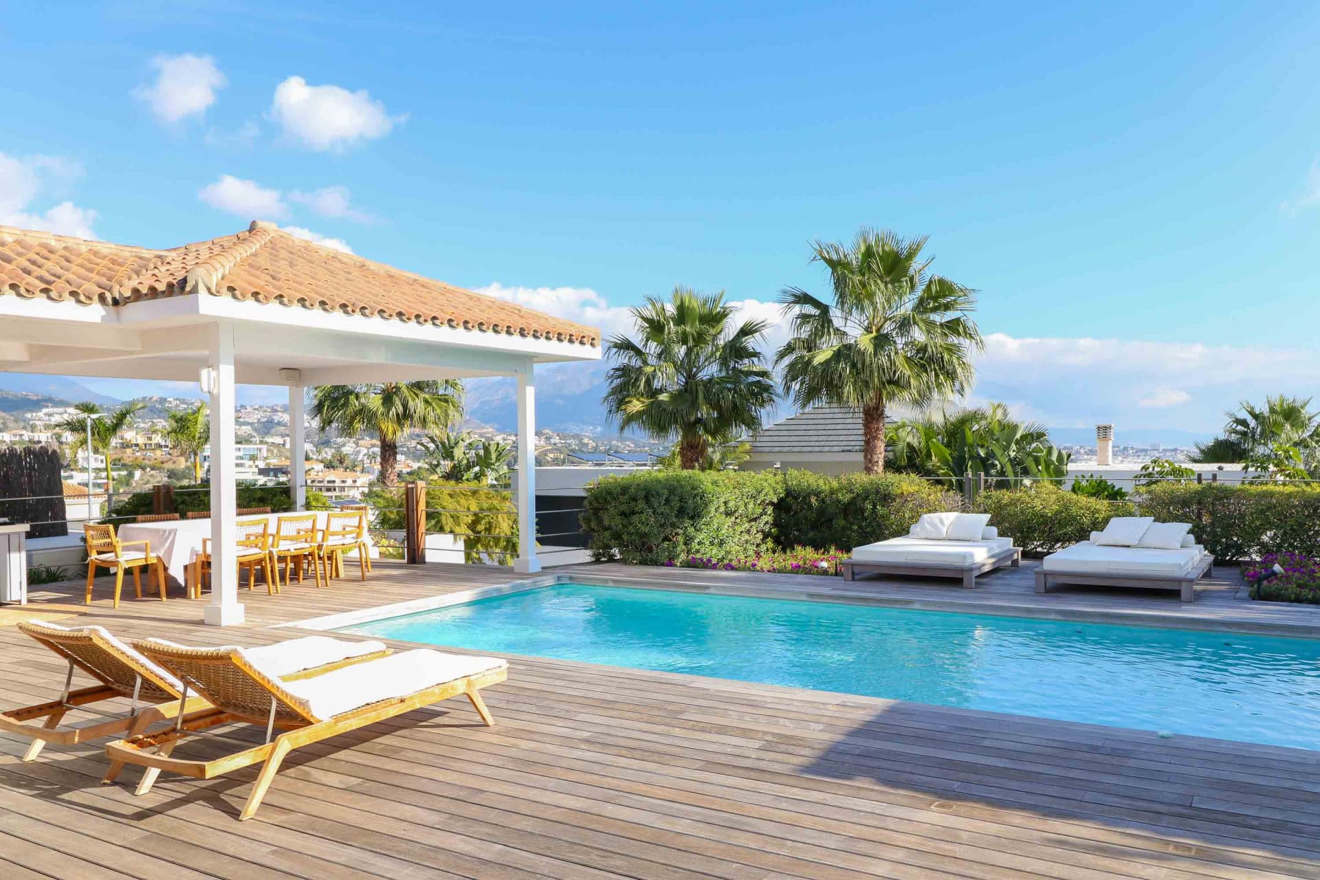 Discover timeless elegance in this unique villa, ideally located in the tranquil residential area of La Alquería, Nueva