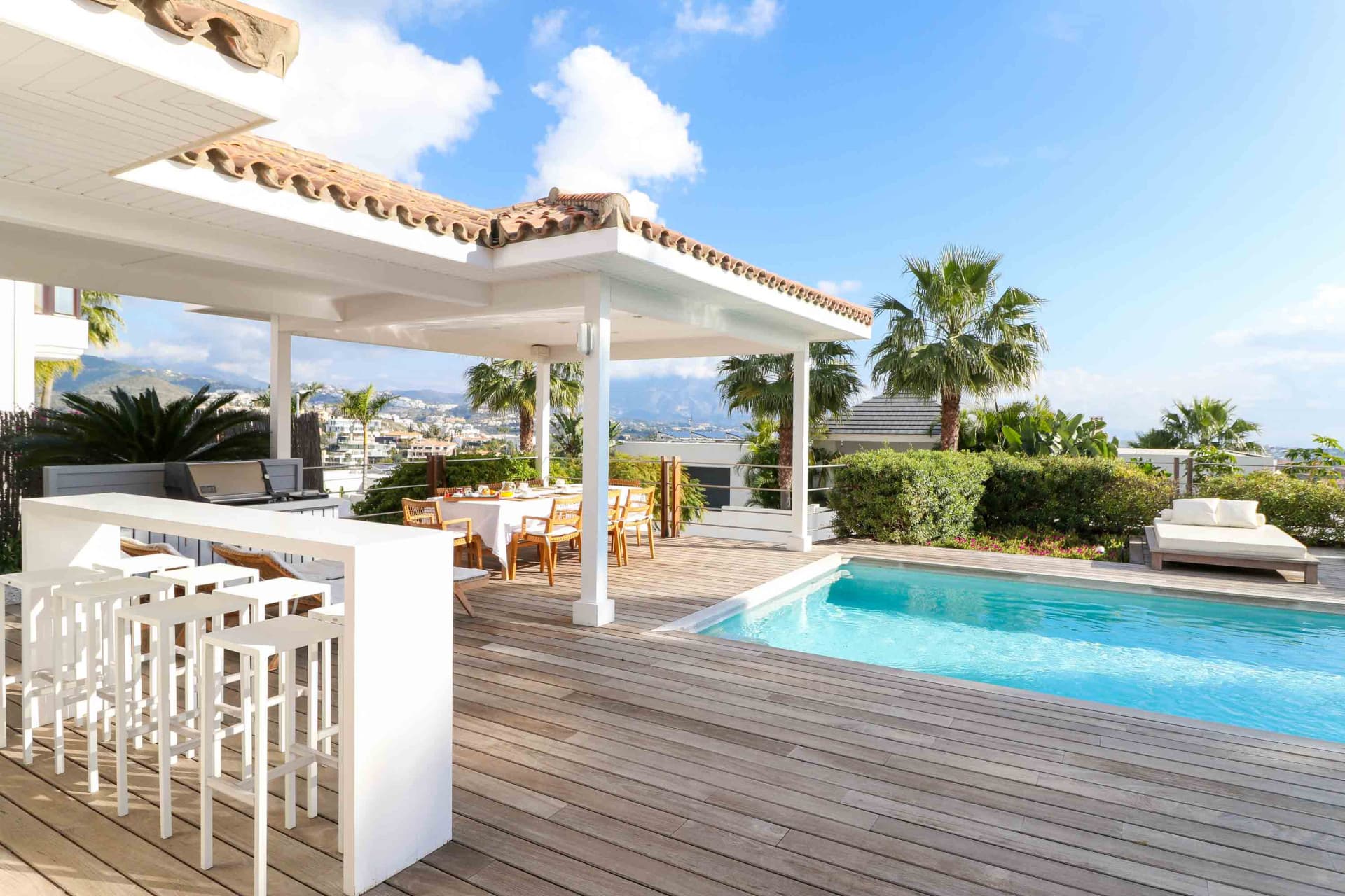 Discover timeless elegance in this unique villa, ideally located in the tranquil residential area of La Alquería, Nueva
