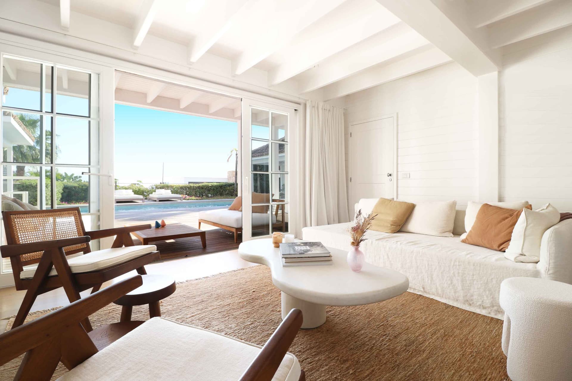 Discover timeless elegance in this unique villa, ideally located in the tranquil residential area of La Alquería, Nueva