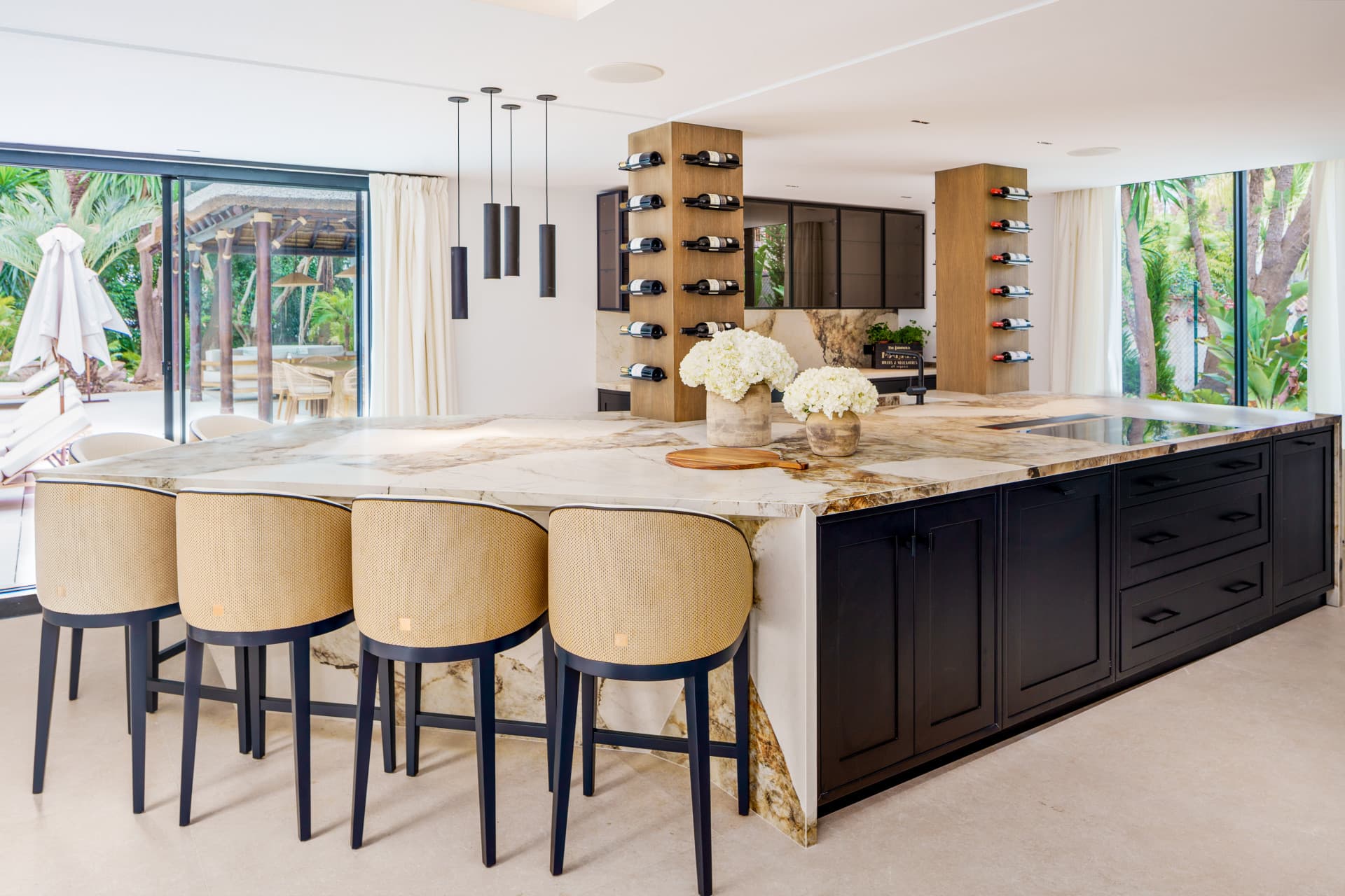 Located in the prestigious heart of Las Brisas, in Nueva Andalucía, Villa Las Palmeras represents an elegant fusion of c