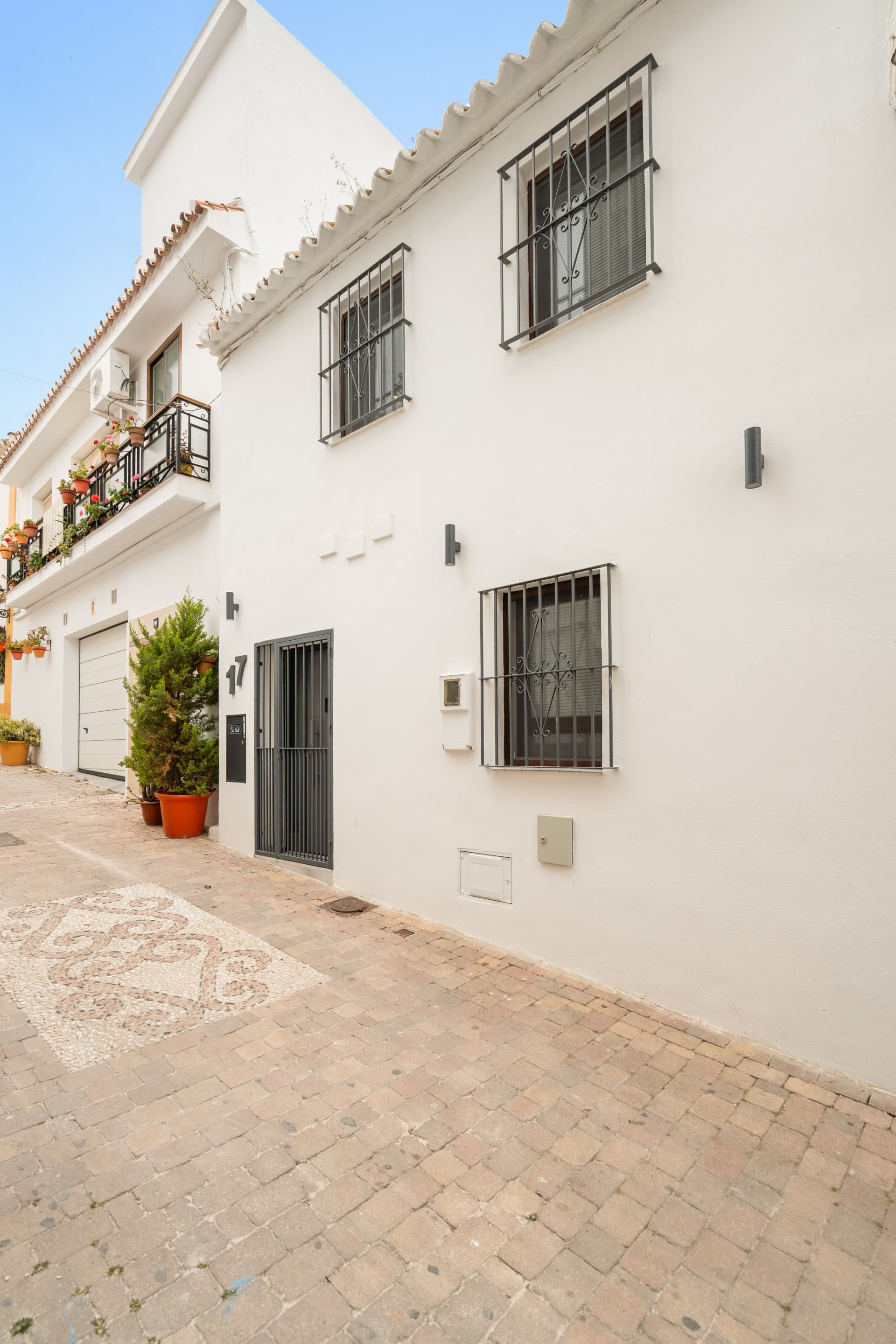 This beautifully renovated townhouse perfectly combines traditional Andalusian character with contemporary design, creat