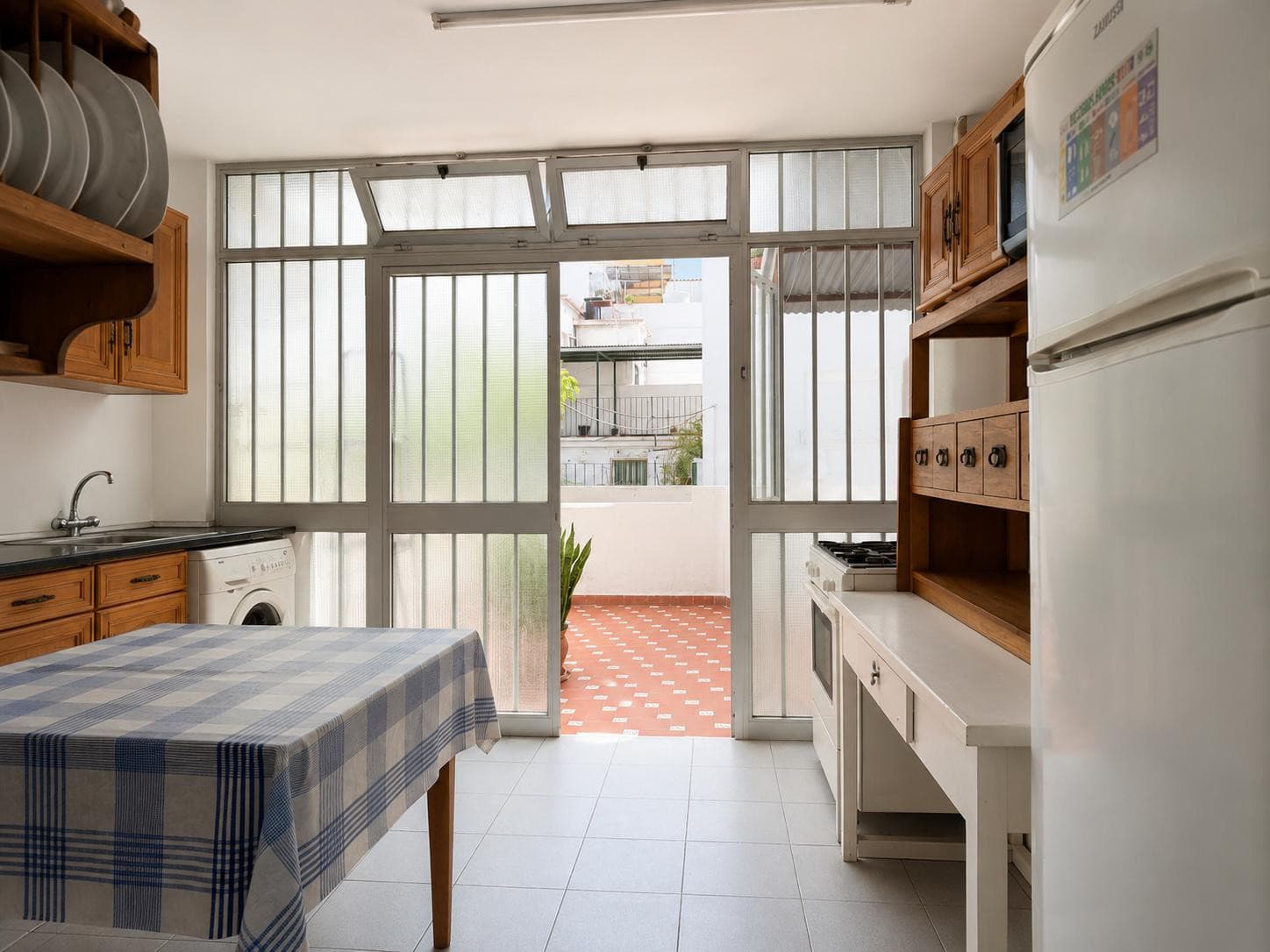 House with great potential in the center of Marbella It is currently divided into two apartments, ideal for rentals, and
