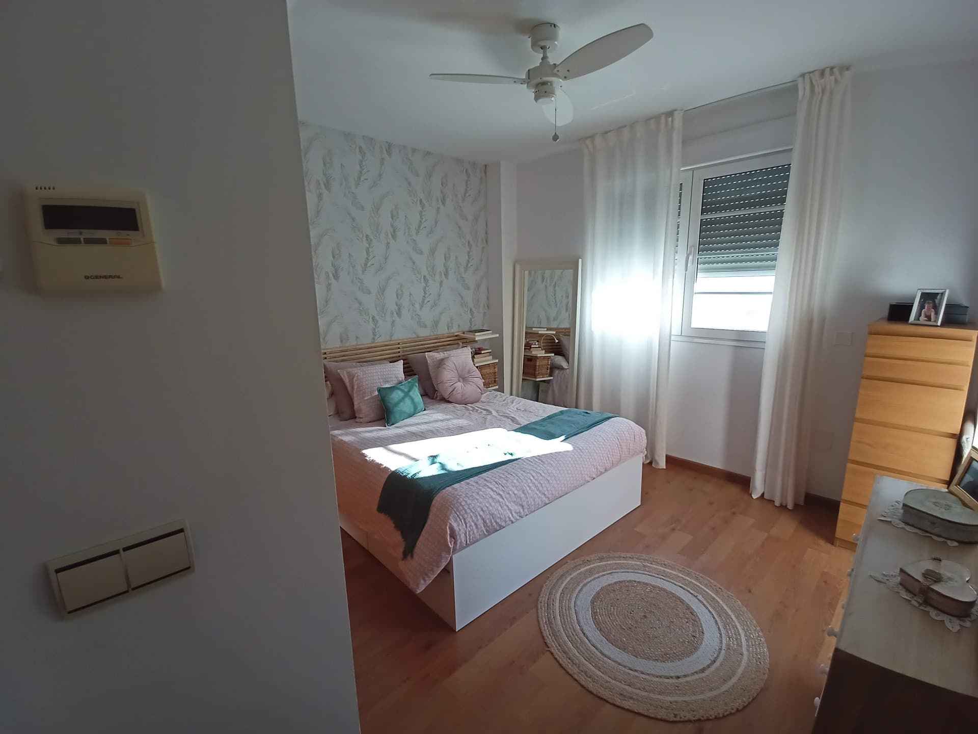 Adosado con vistas panorámicas al mar en Terrazas de Miraflores, Málaga Es muy difícil encontrar casas a la venta en Ter