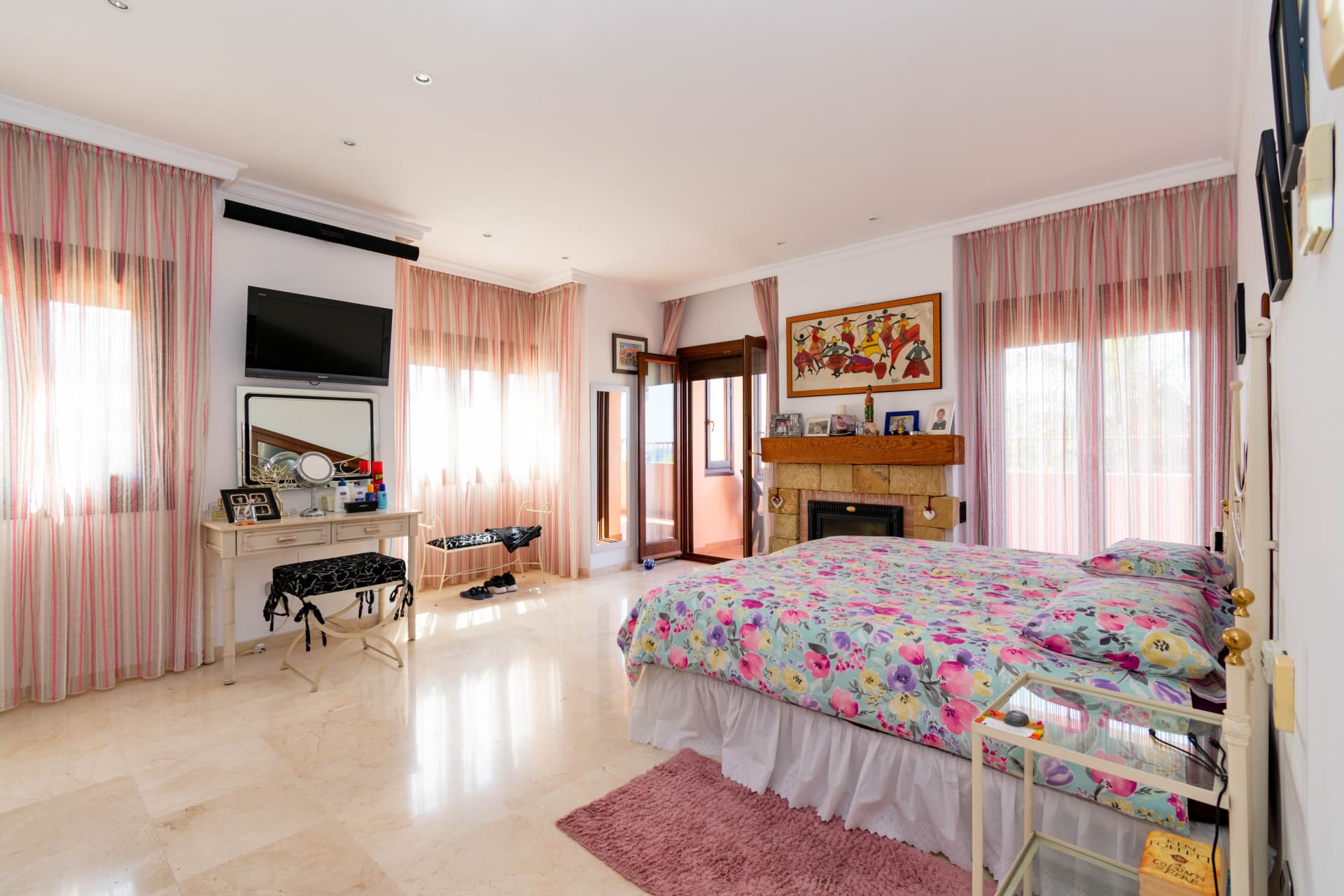 Mediterranean Villa with Sea Views in the Prestigious Seghers Residential Area, Estepona