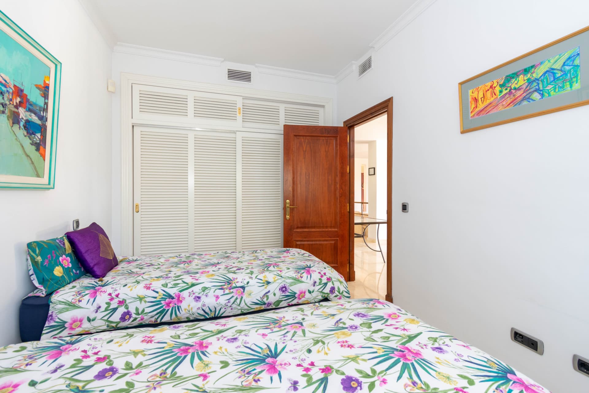 Mediterranean Villa with Sea Views in the Prestigious Seghers Residential Area, Estepona