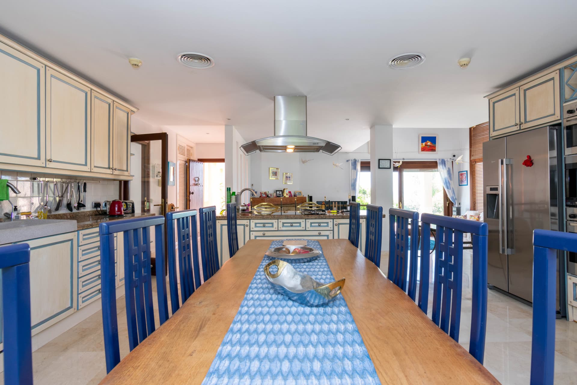 Mediterranean Villa with Sea Views in the Prestigious Seghers Residential Area, Estepona
