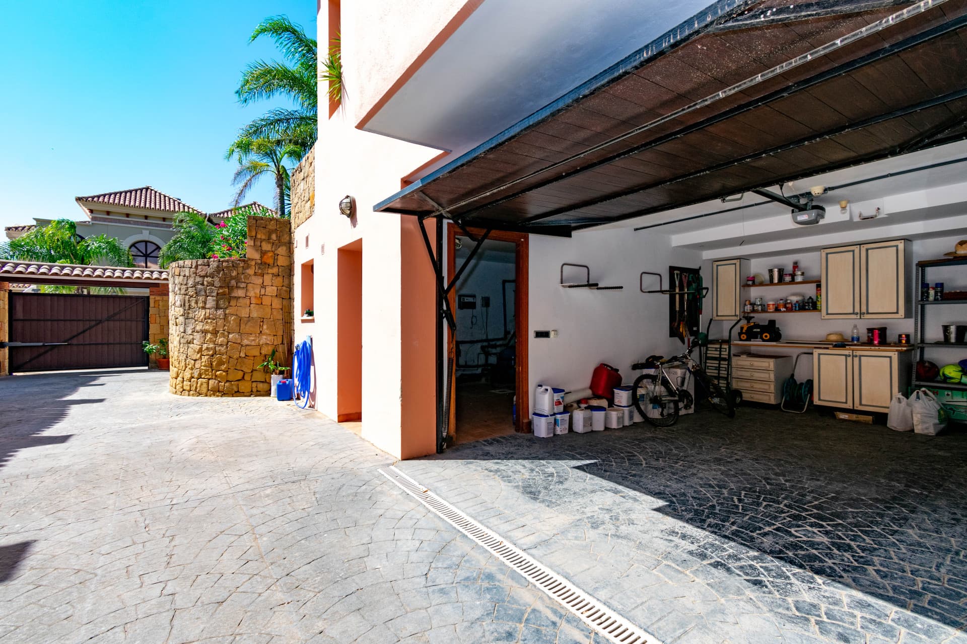 Mediterranean Villa with Sea Views in the Prestigious Seghers Residential Area, Estepona