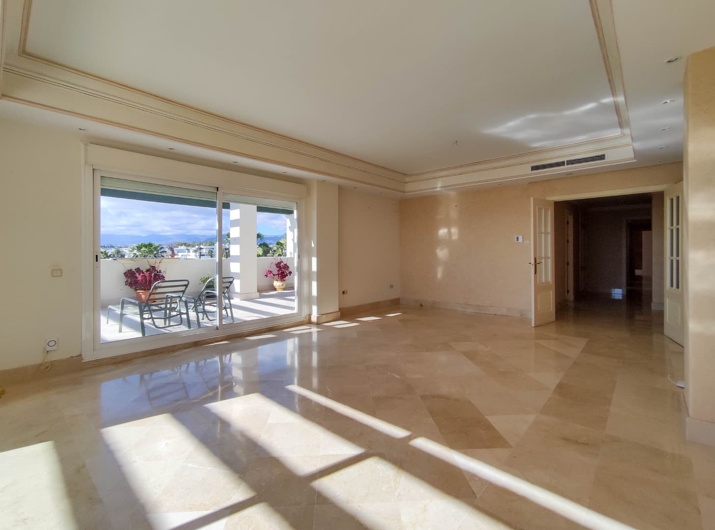 Ático residencial consolidado entre Nueva Andalucía y Puerto Banús