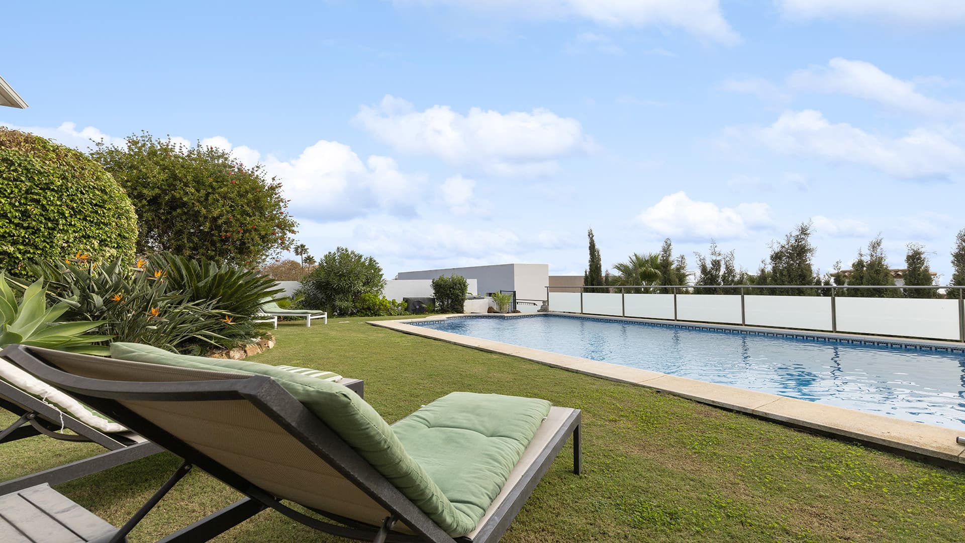 Elegant 4-Bedroom Villa with Panoramic Sea Views in La Paloma, Manilva