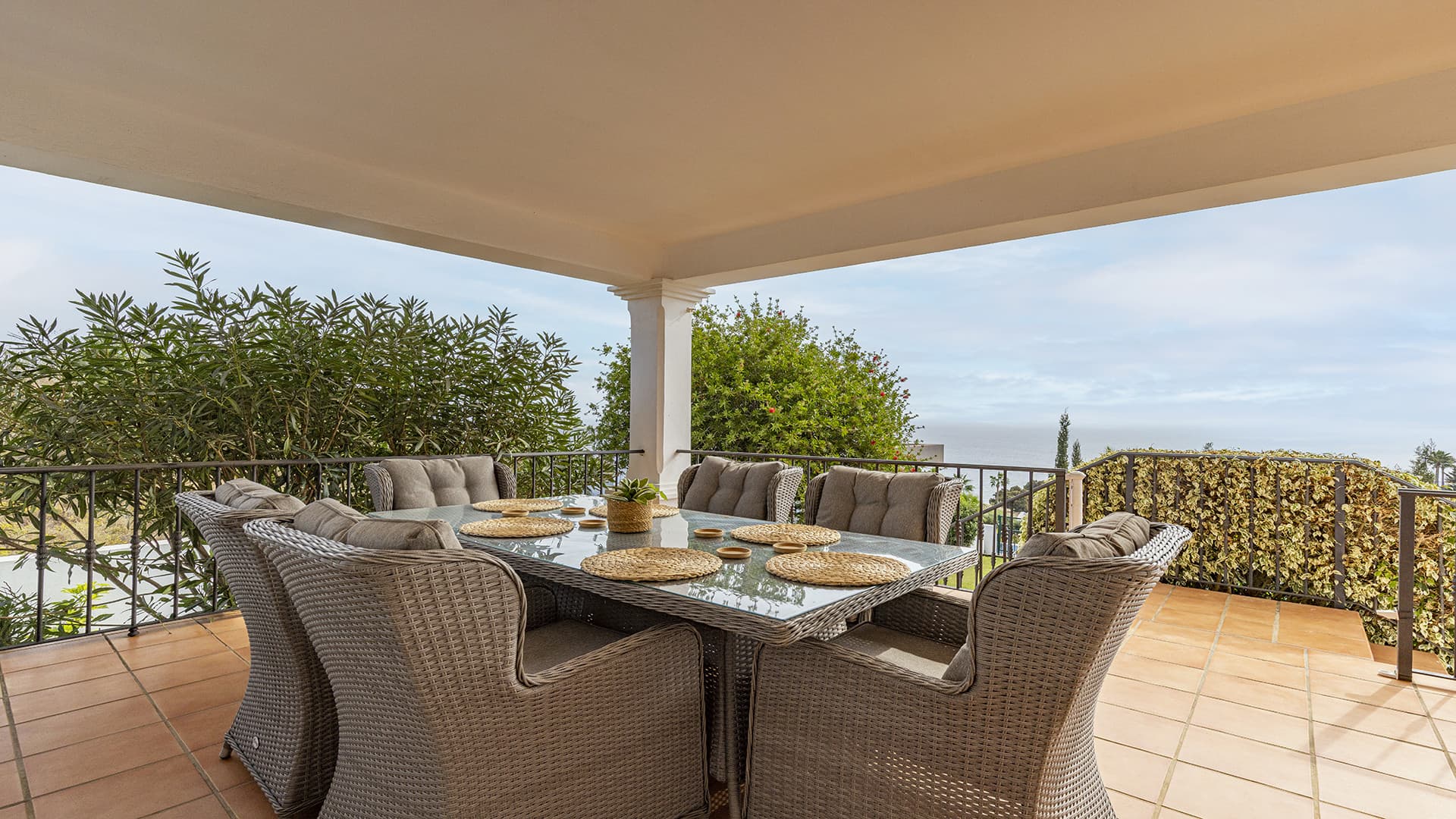 Elegant 4-Bedroom Villa with Panoramic Sea Views in La Paloma, Manilva