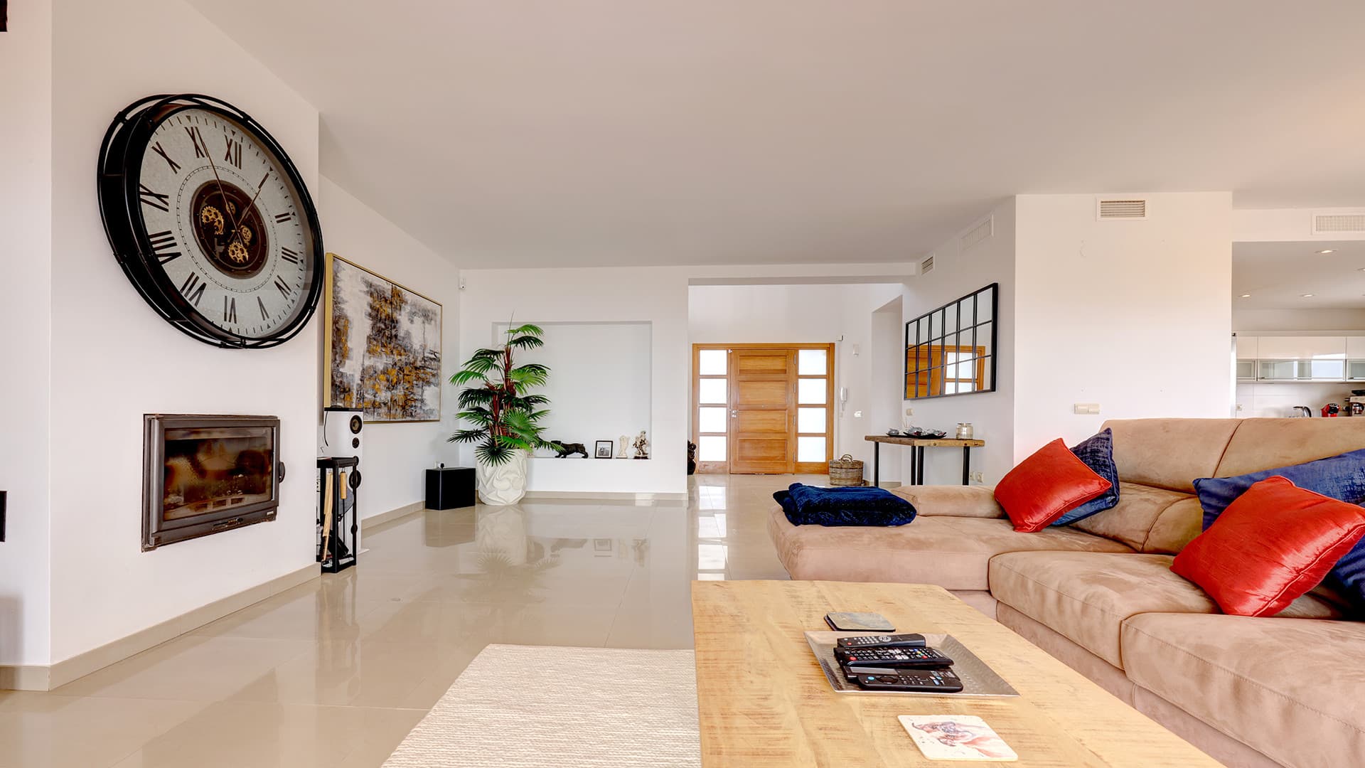 Elegant 4-Bedroom Villa with Panoramic Sea Views in La Paloma, Manilva