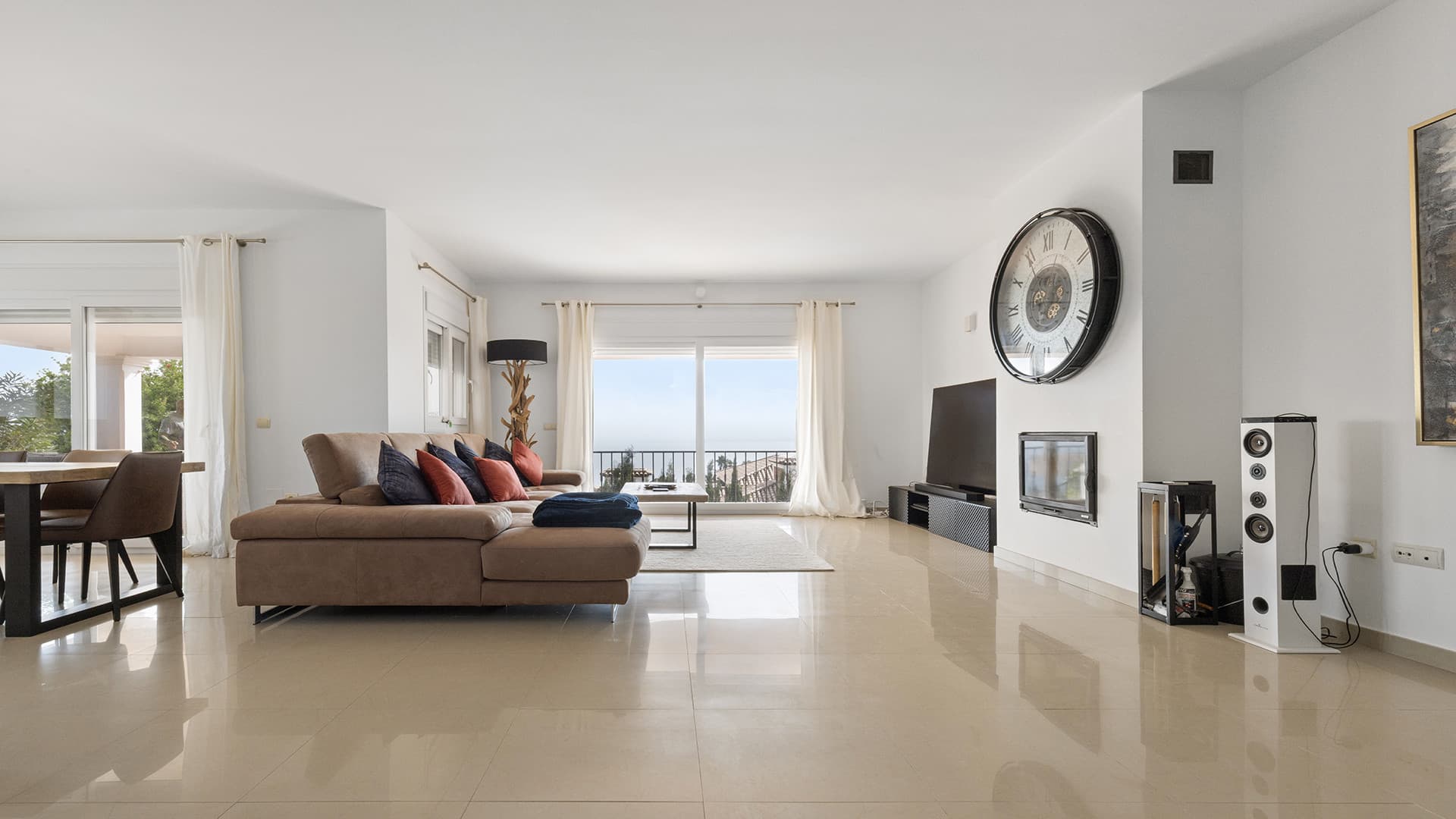 Elegant 4-Bedroom Villa with Panoramic Sea Views in La Paloma, Manilva